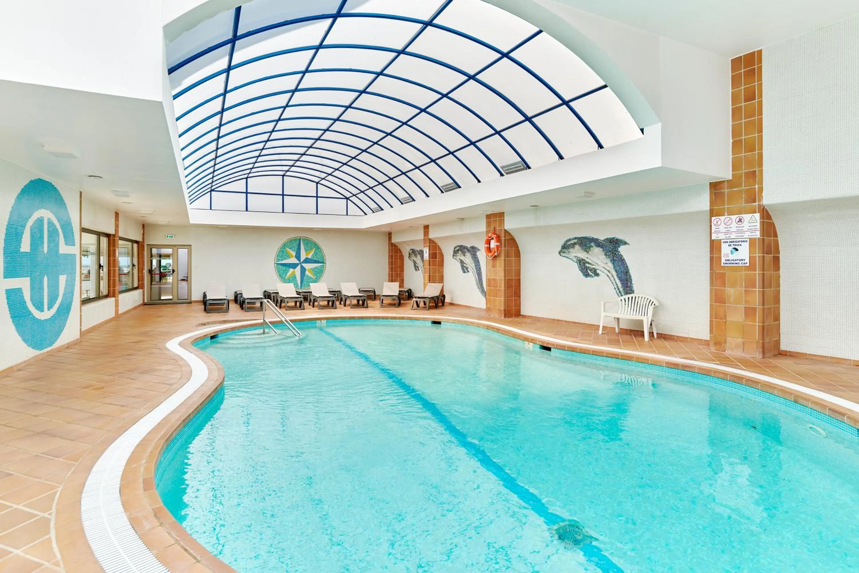 Swimming pool in Hotel Apartamento Brisa Sol