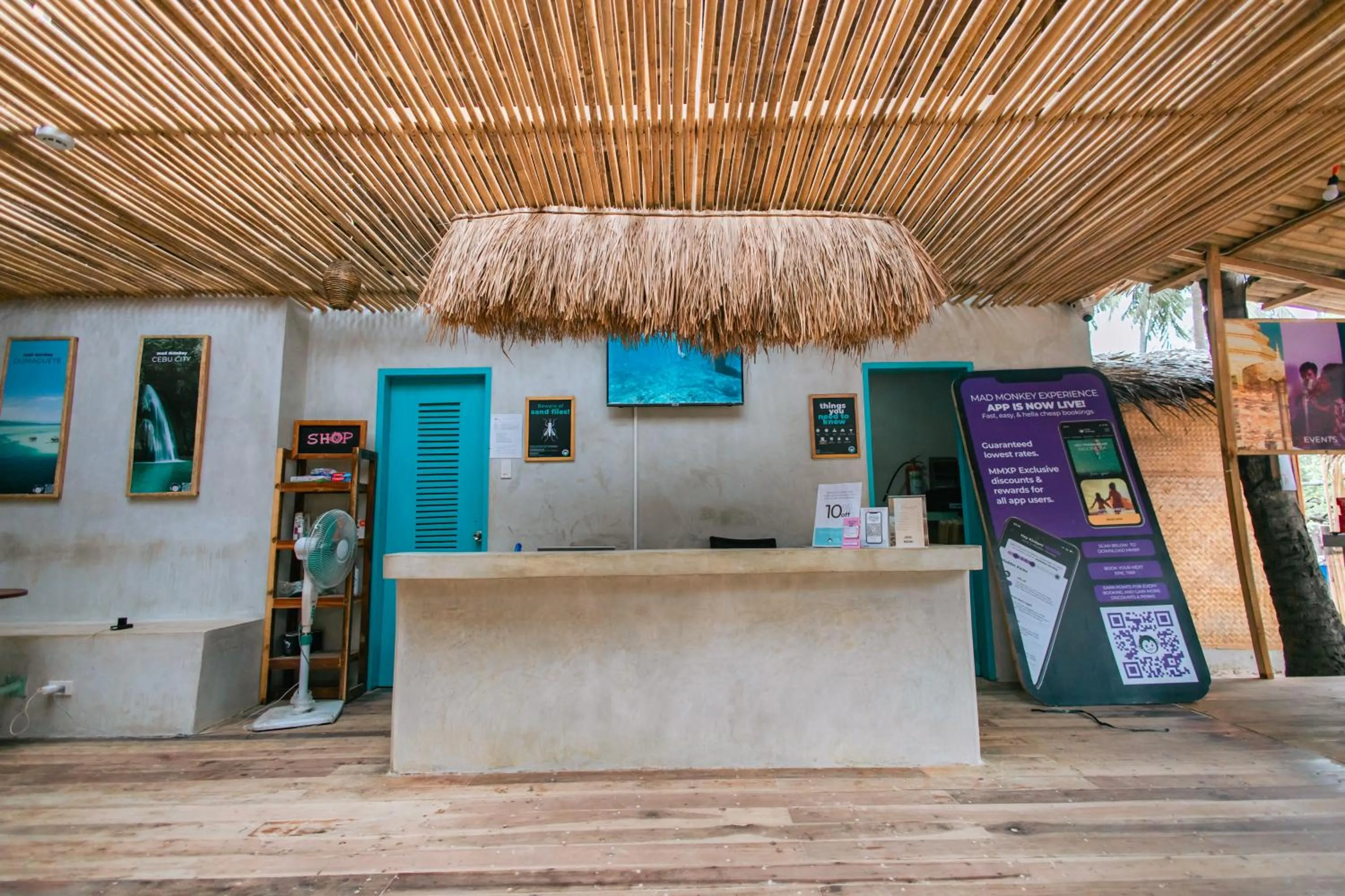 Lobby or reception in Mad Monkey Hostel Nacpan Beach