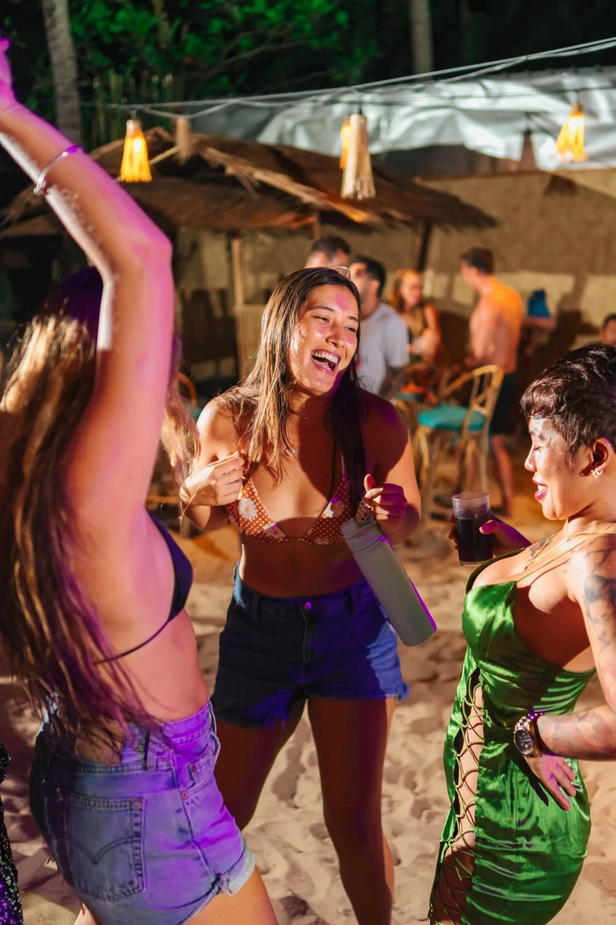 People in Mad Monkey Hostel Nacpan Beach