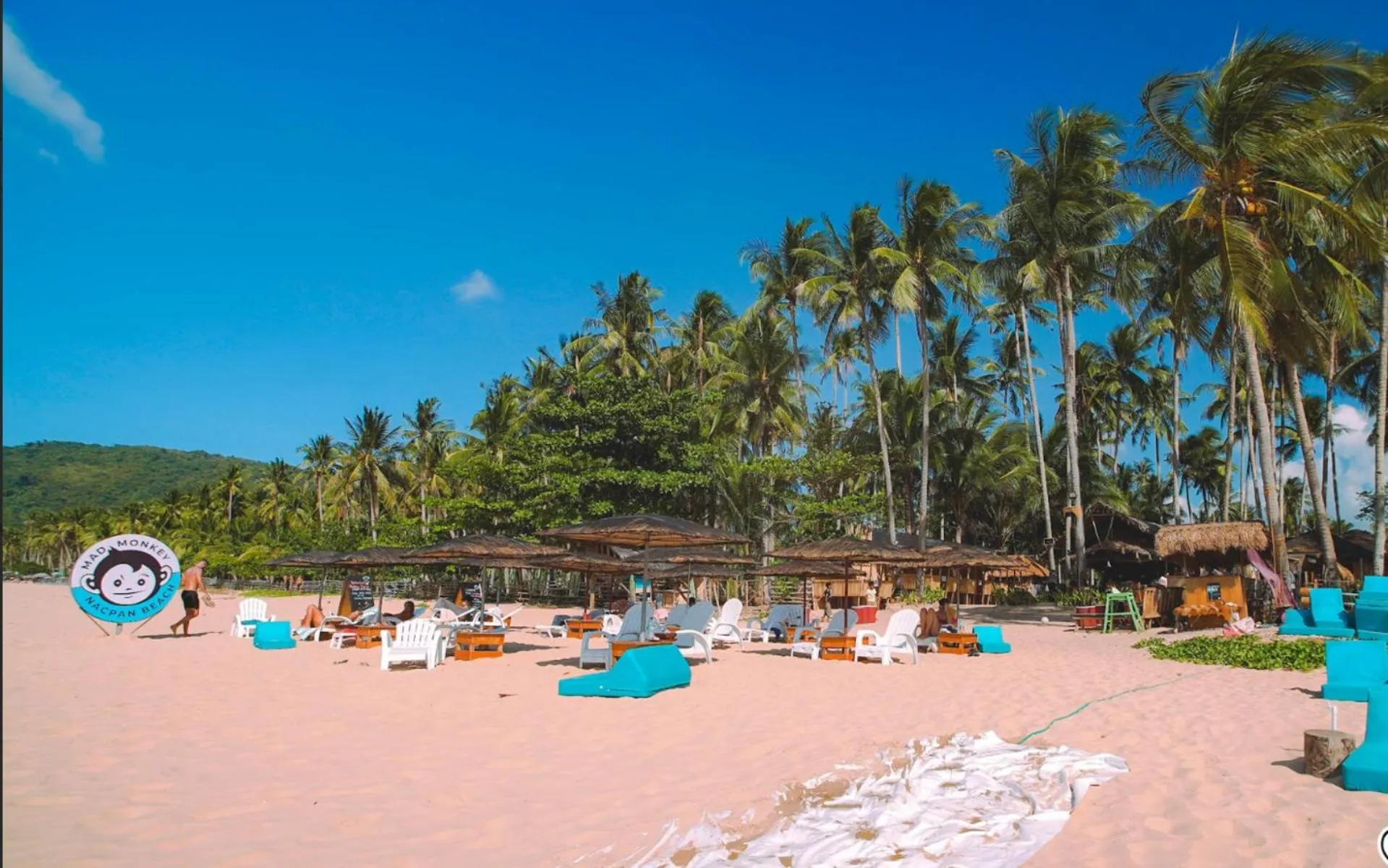 Beach in Mad Monkey Hostel Nacpan Beach