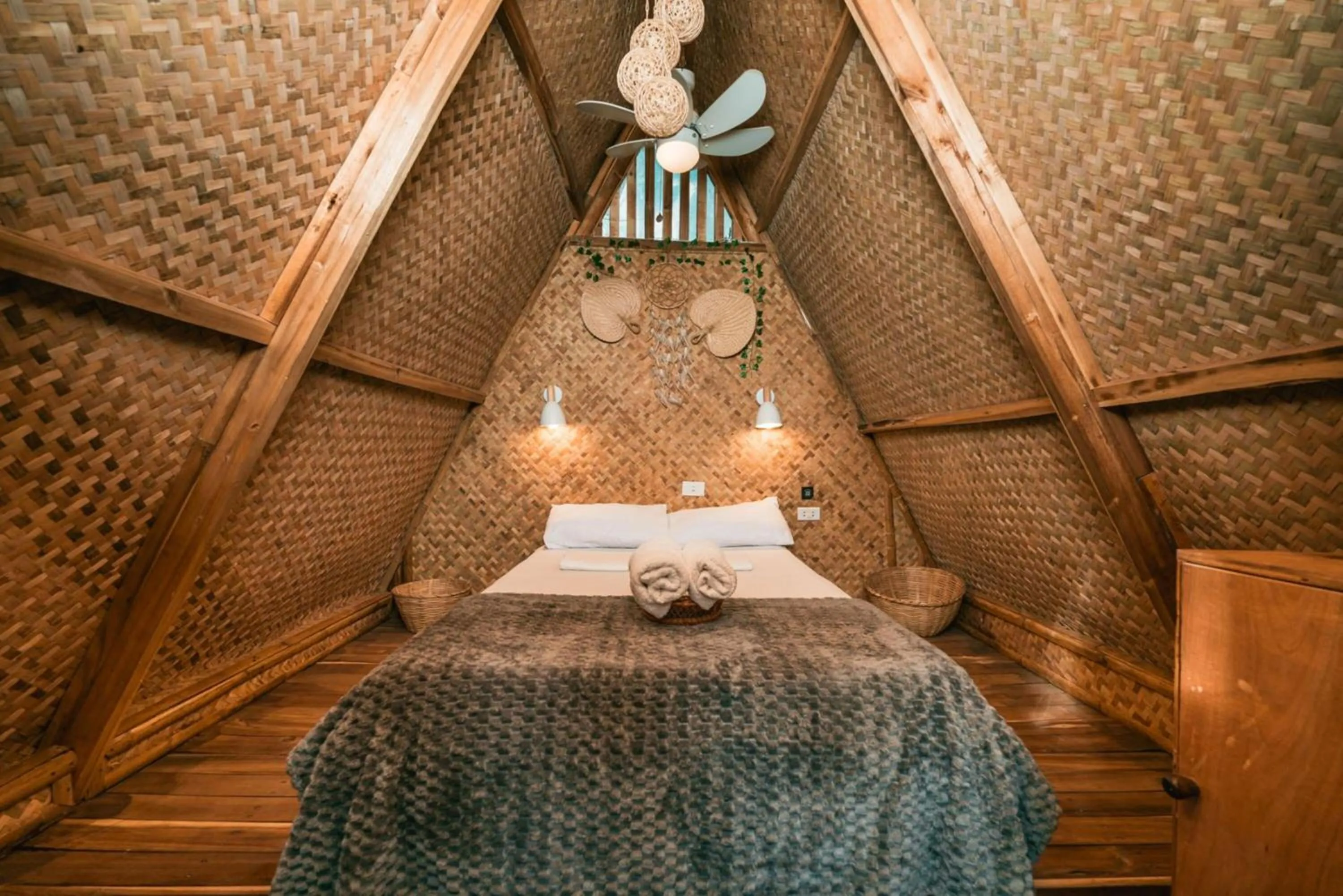 Bed in Mad Monkey Hostel Nacpan Beach