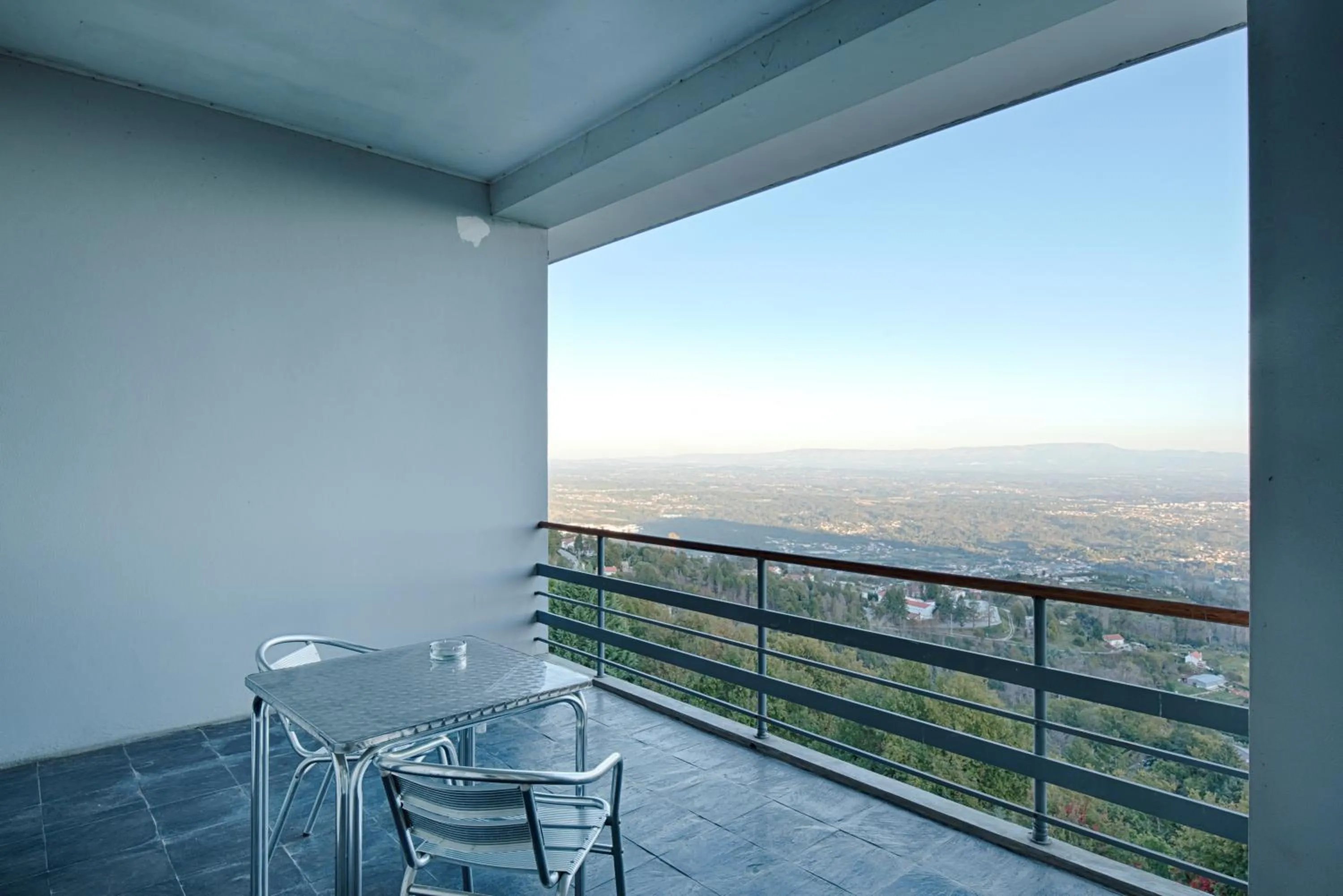 Golden Tulip Caramulo