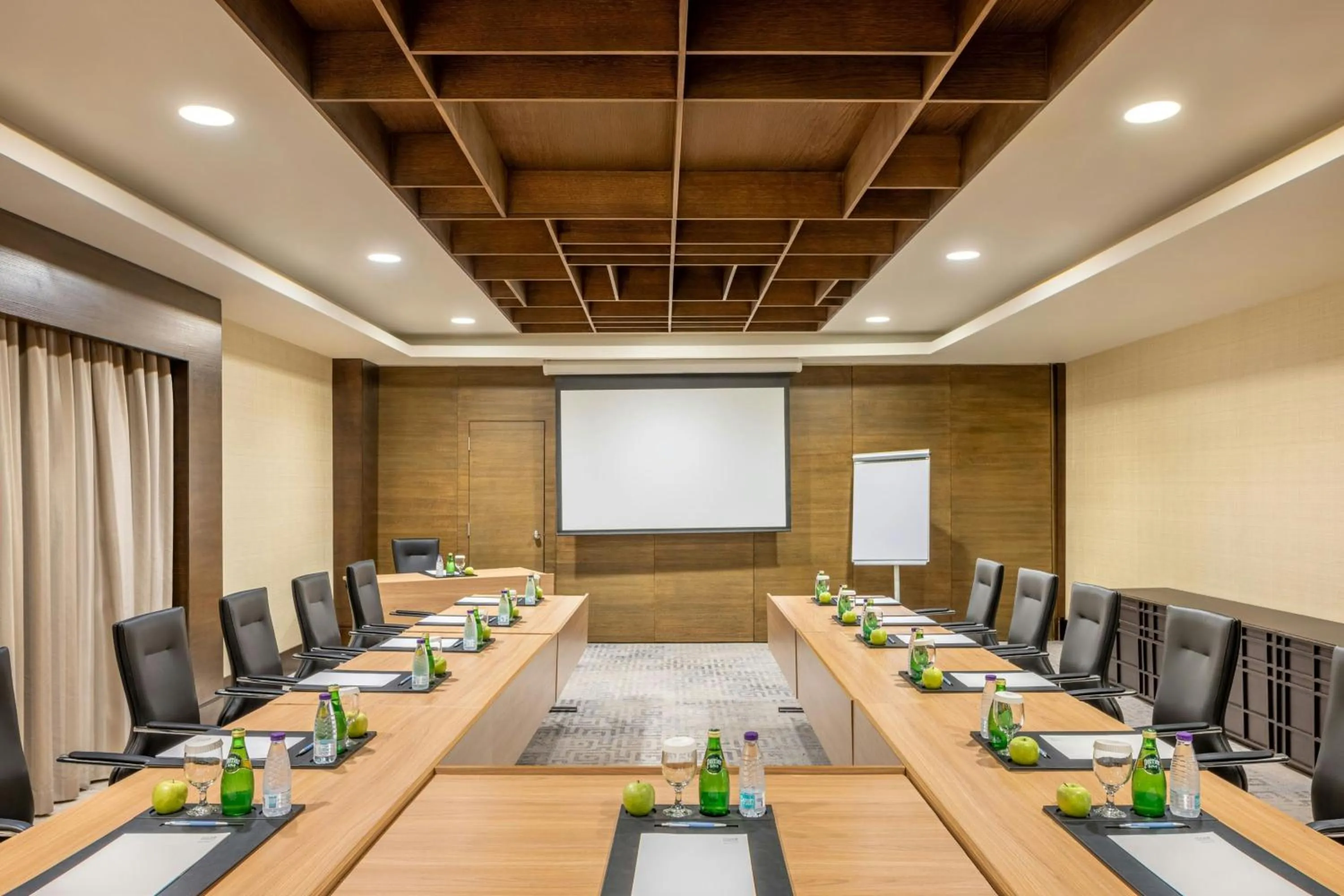 Meeting/conference room in Four Points by Sheraton Makkah Al Naseem