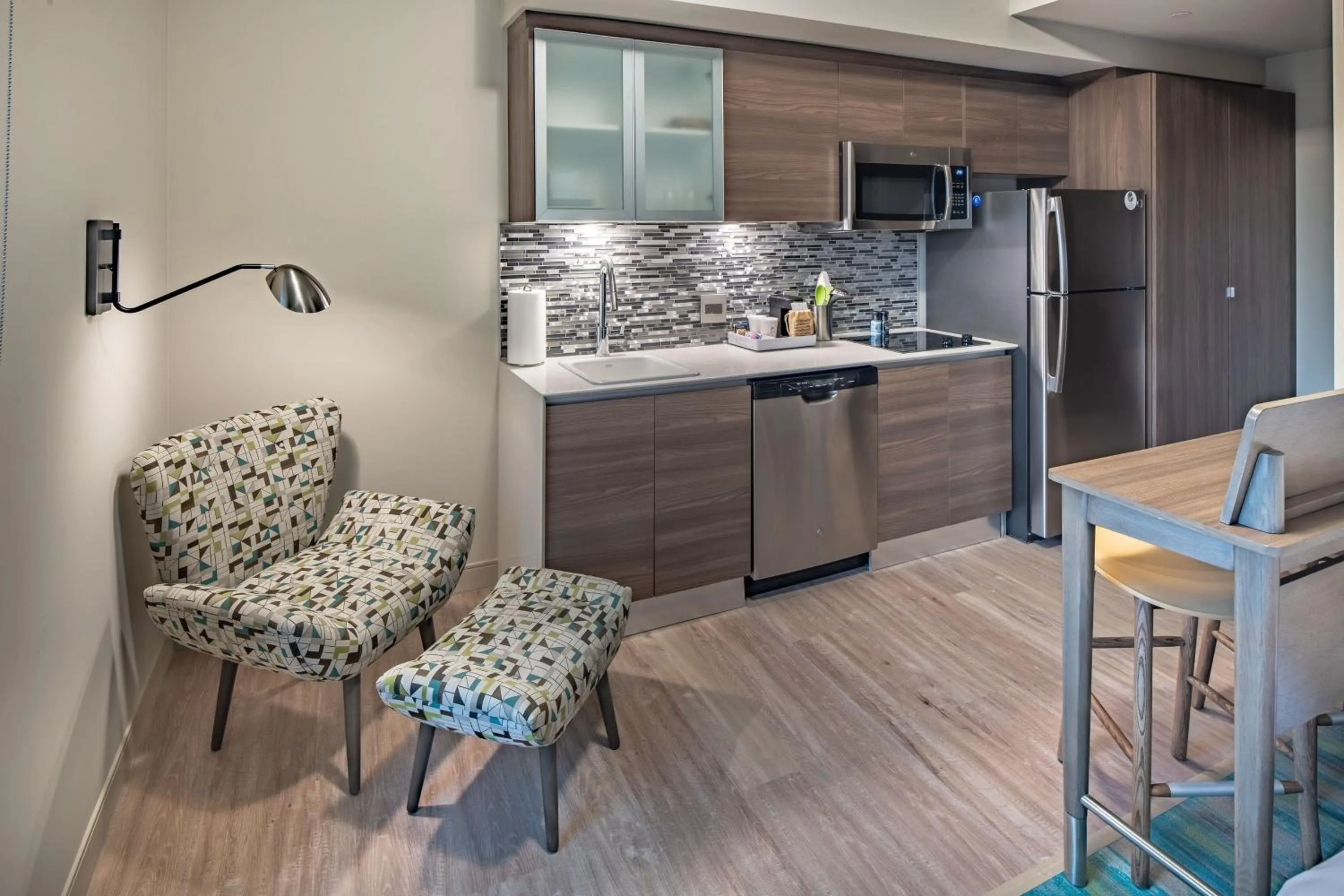 Photo of the whole room in Element Dallas Downtown East