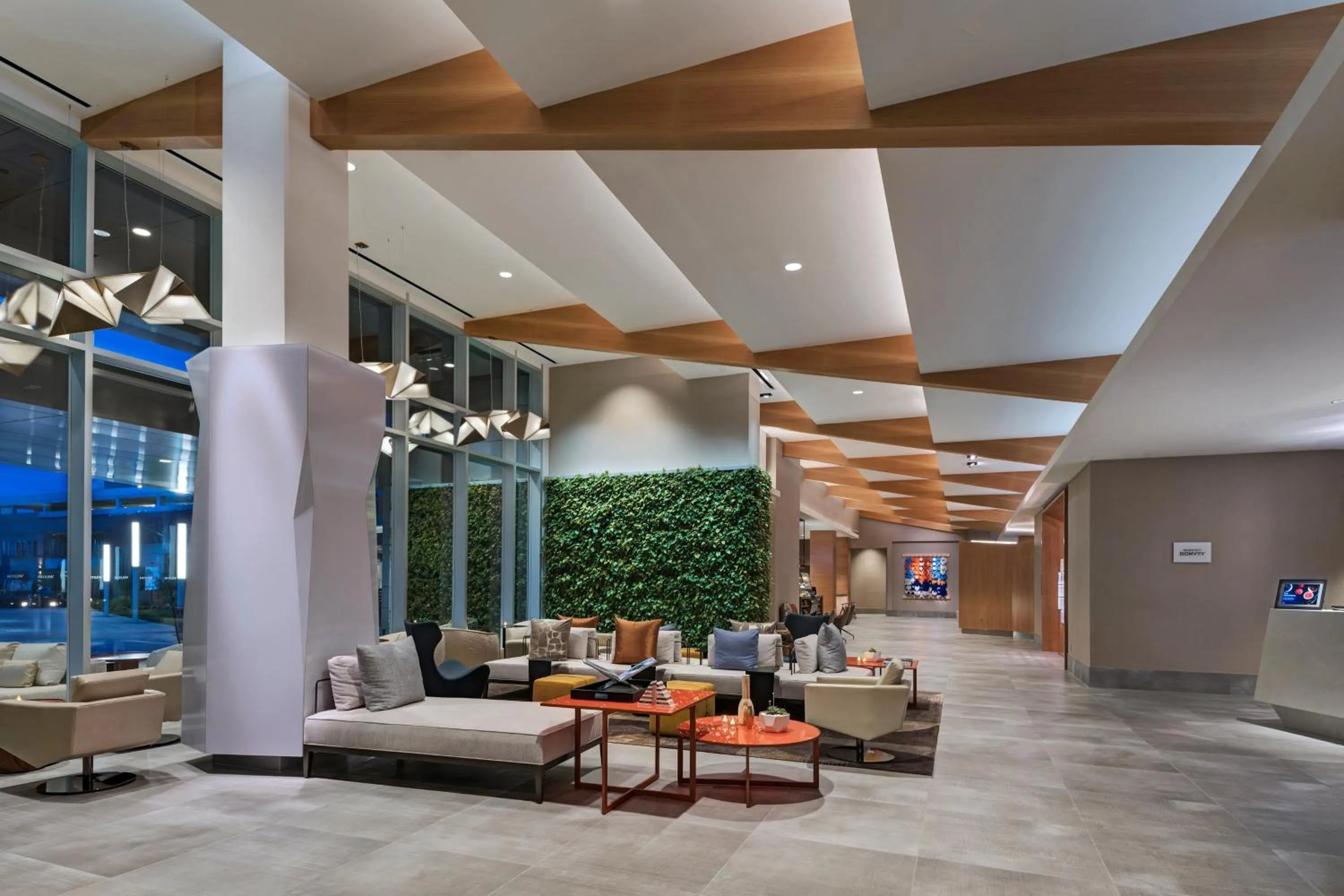 Lobby or reception in The Westin Irving Convention Center at Las Colinas