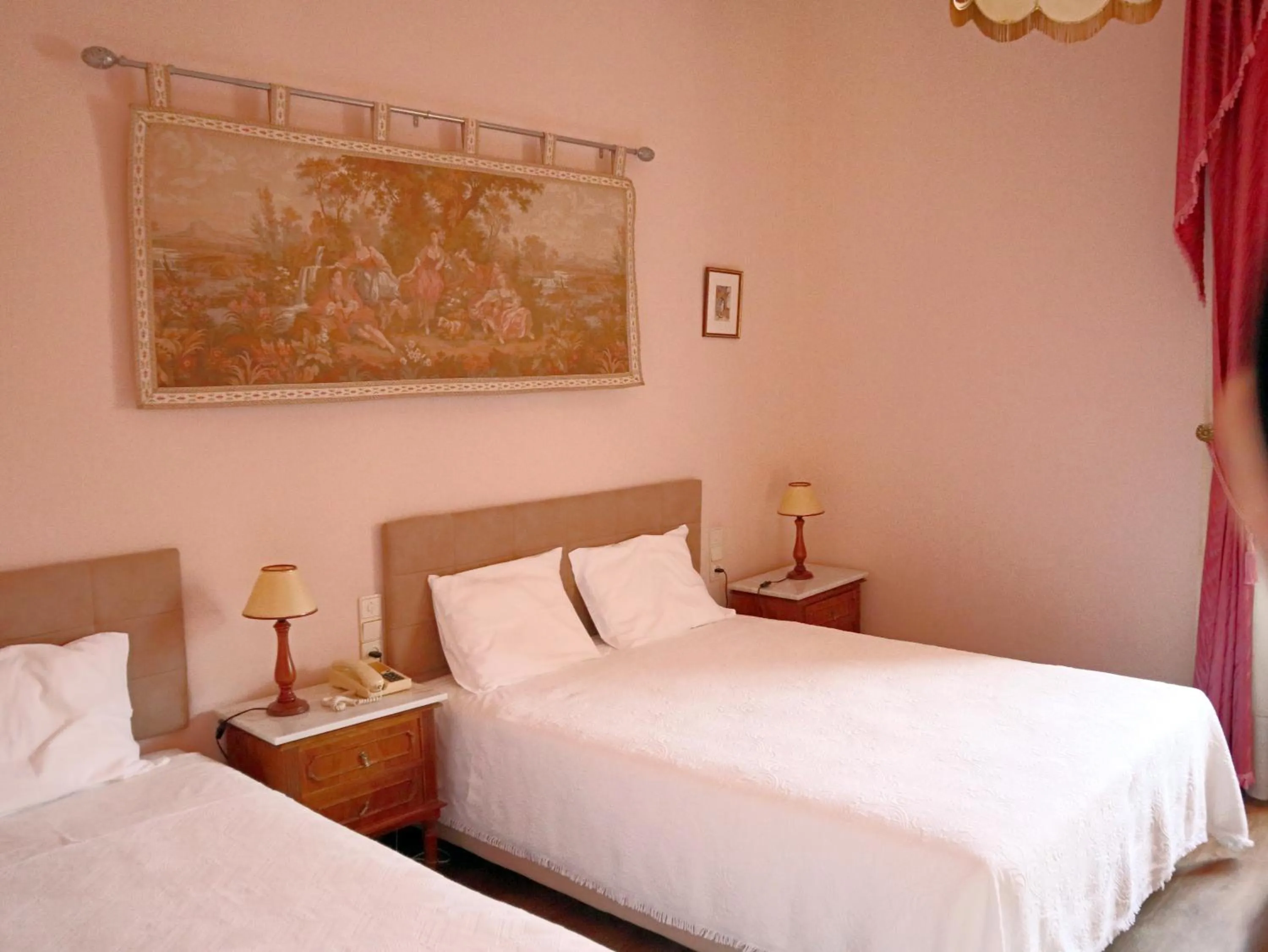 Bed in Alegre - Bussaco Boutique Hotel