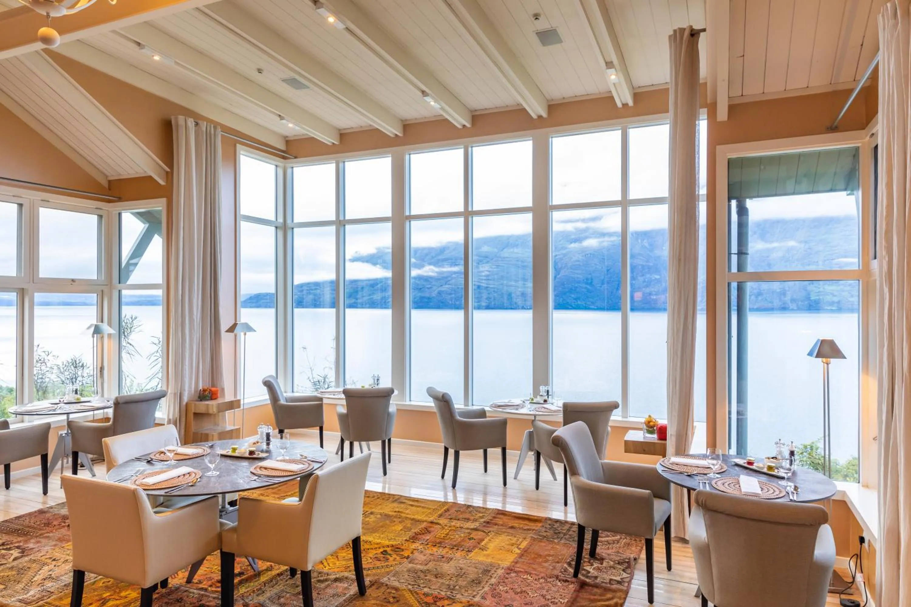 Restaurant/places to eat in Rosewood Matakauri