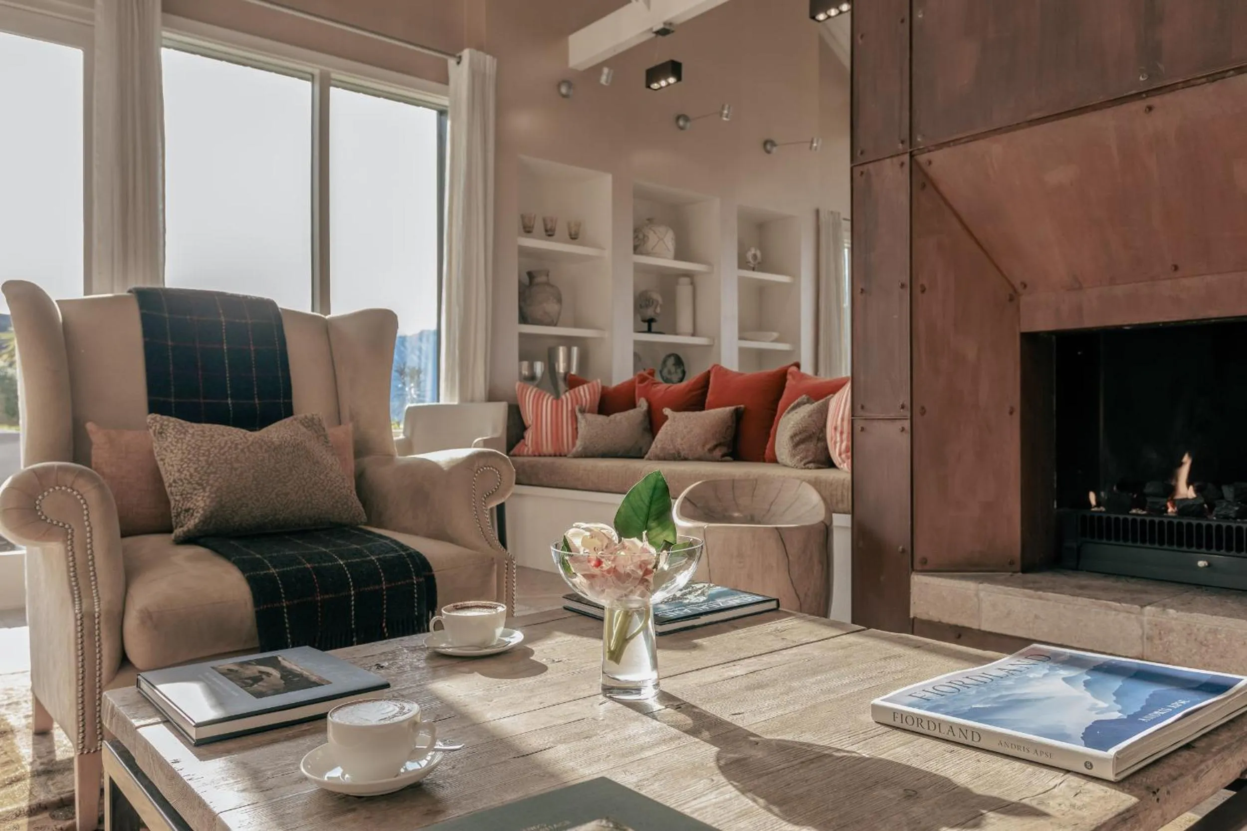 Lounge or bar in Rosewood Matakauri