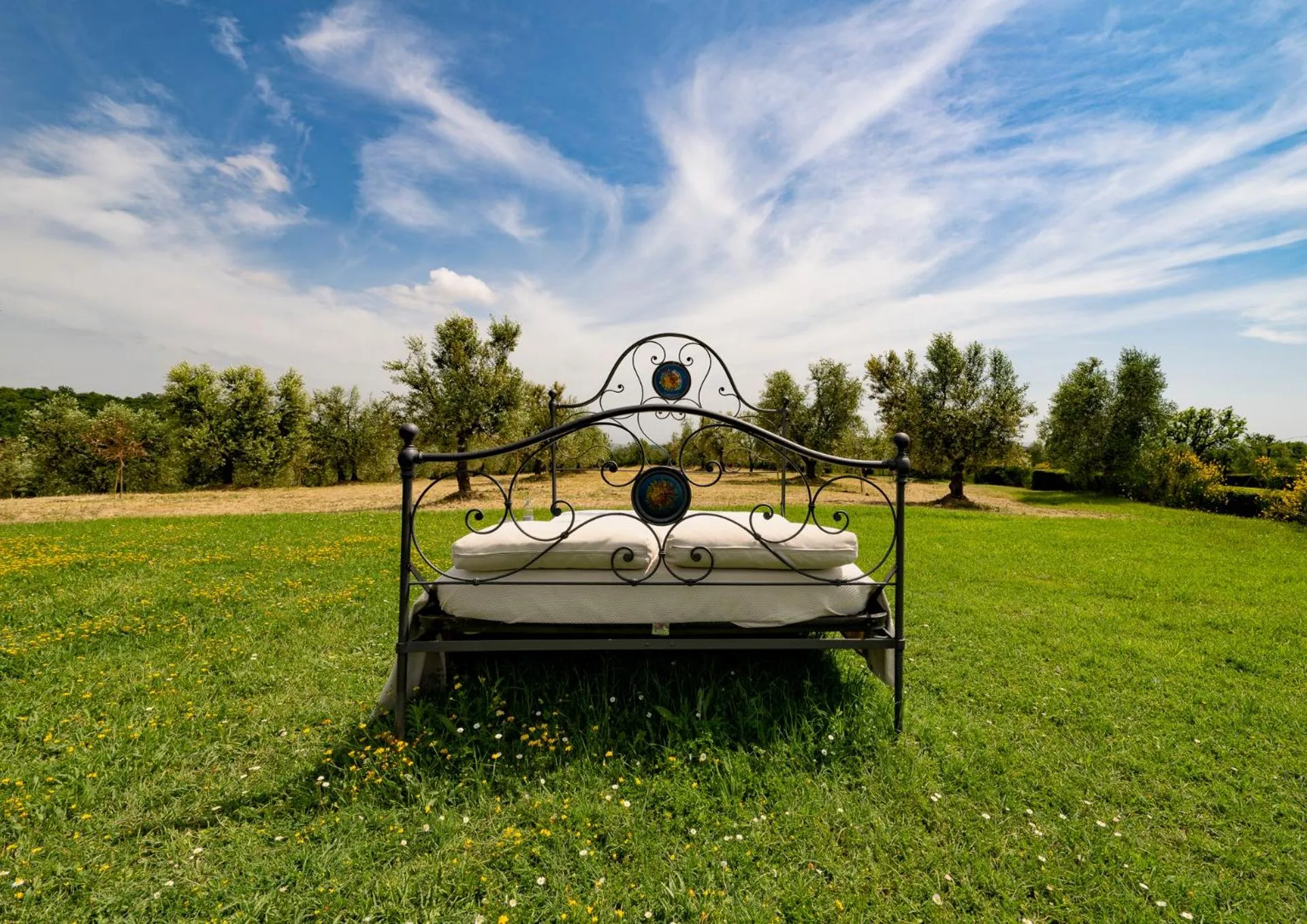 Garden view in Ca' Bianca Tuscany Relais