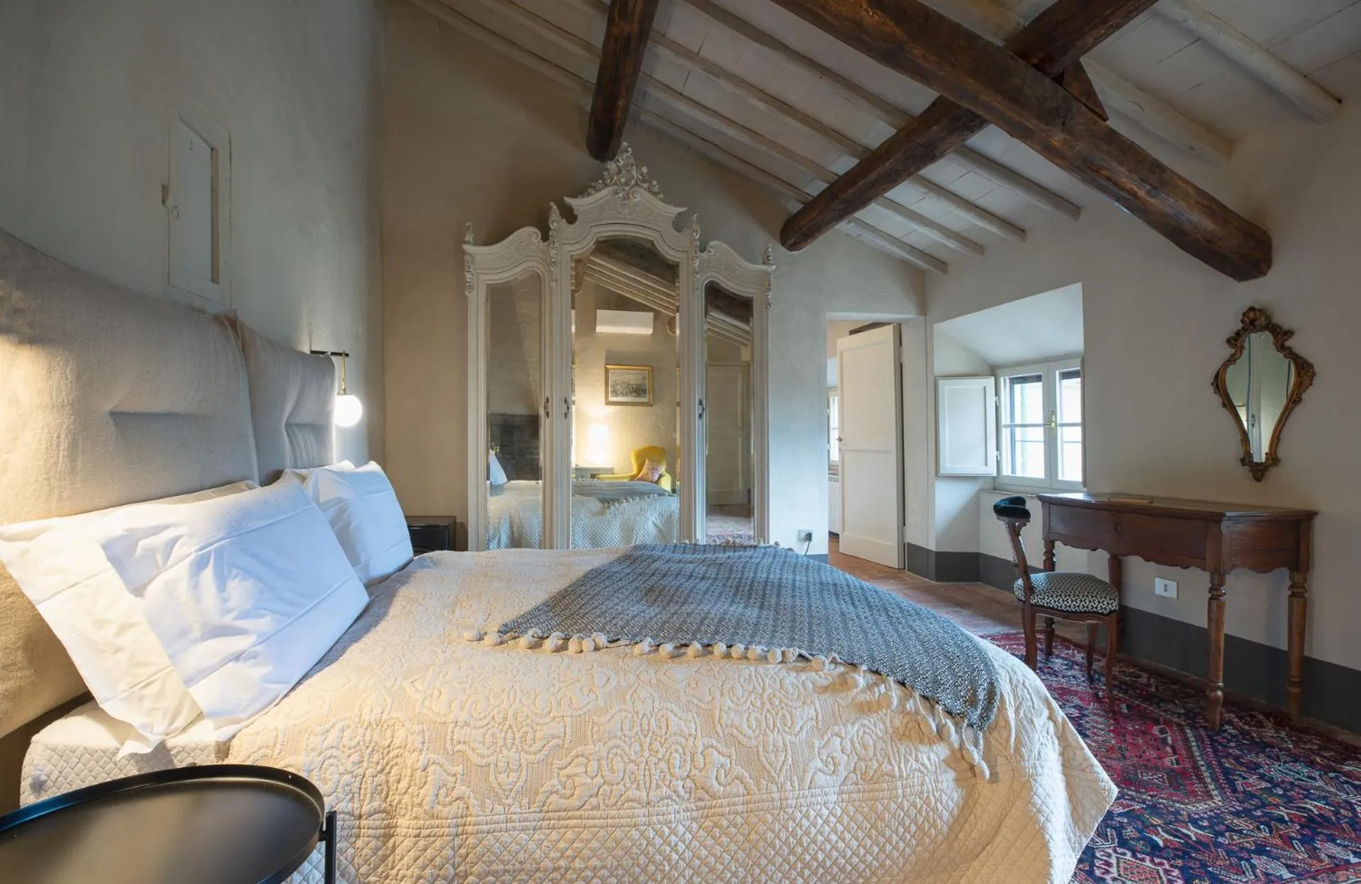 Bed in Ca' Bianca Tuscany Relais