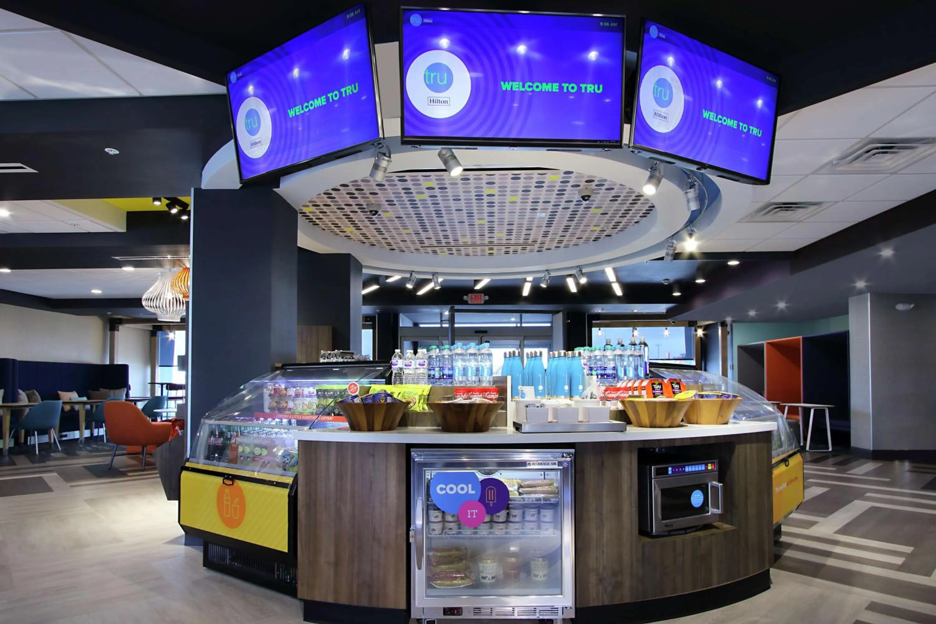 Restaurant/places to eat in Tru by Hilton Bryan College Station