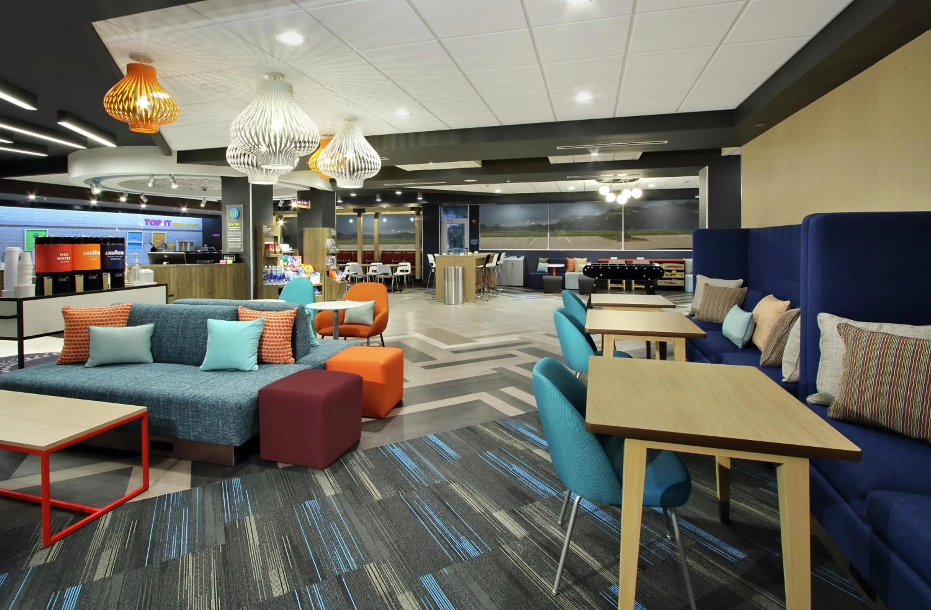 Lobby or reception in Tru by Hilton Bryan College Station