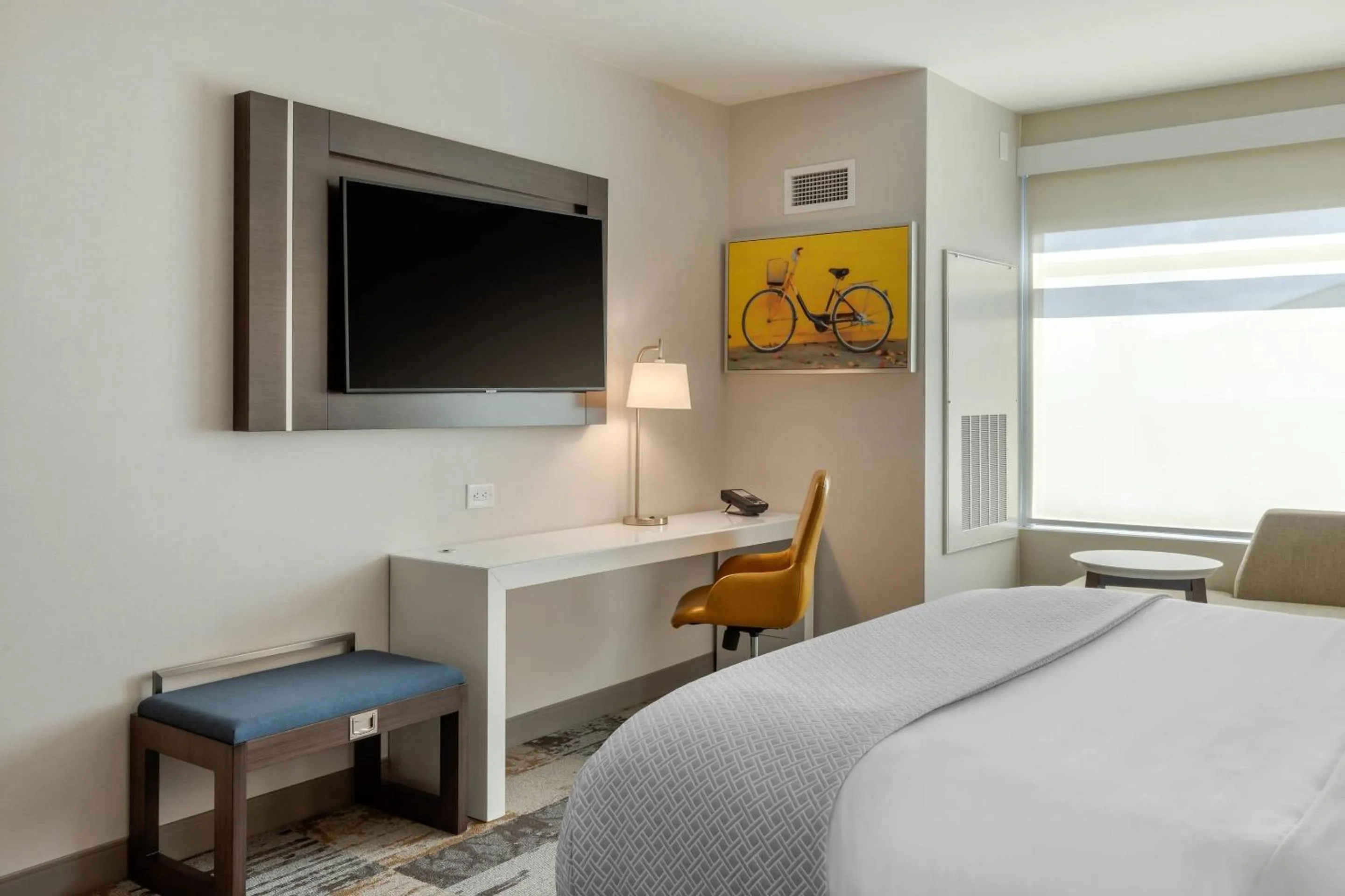 Bedroom, Bed in Cambria Hotel Charleston Riverview