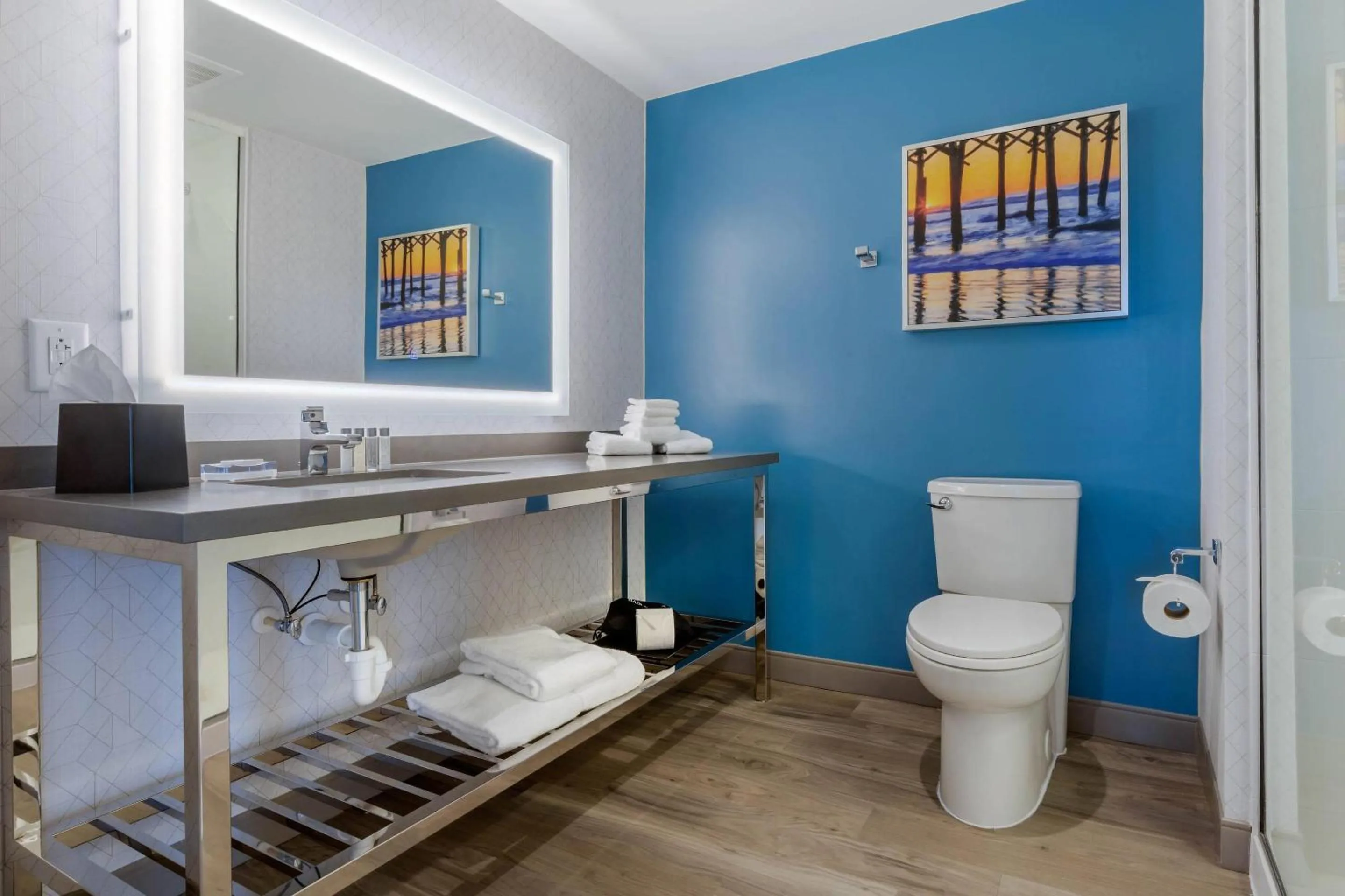 Bedroom in Cambria Hotel Charleston Riverview