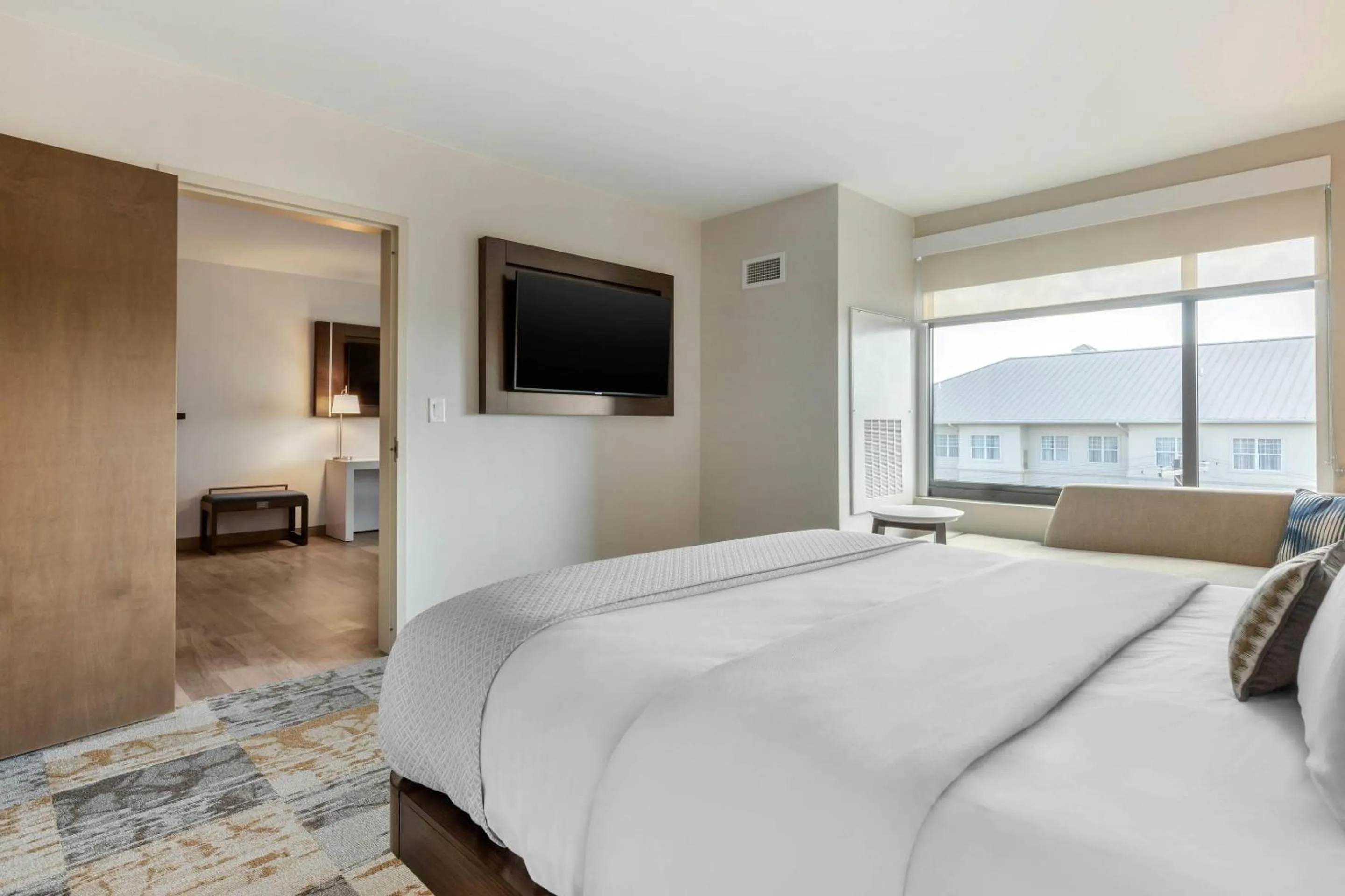 Bedroom, Bed in Cambria Hotel Charleston Riverview