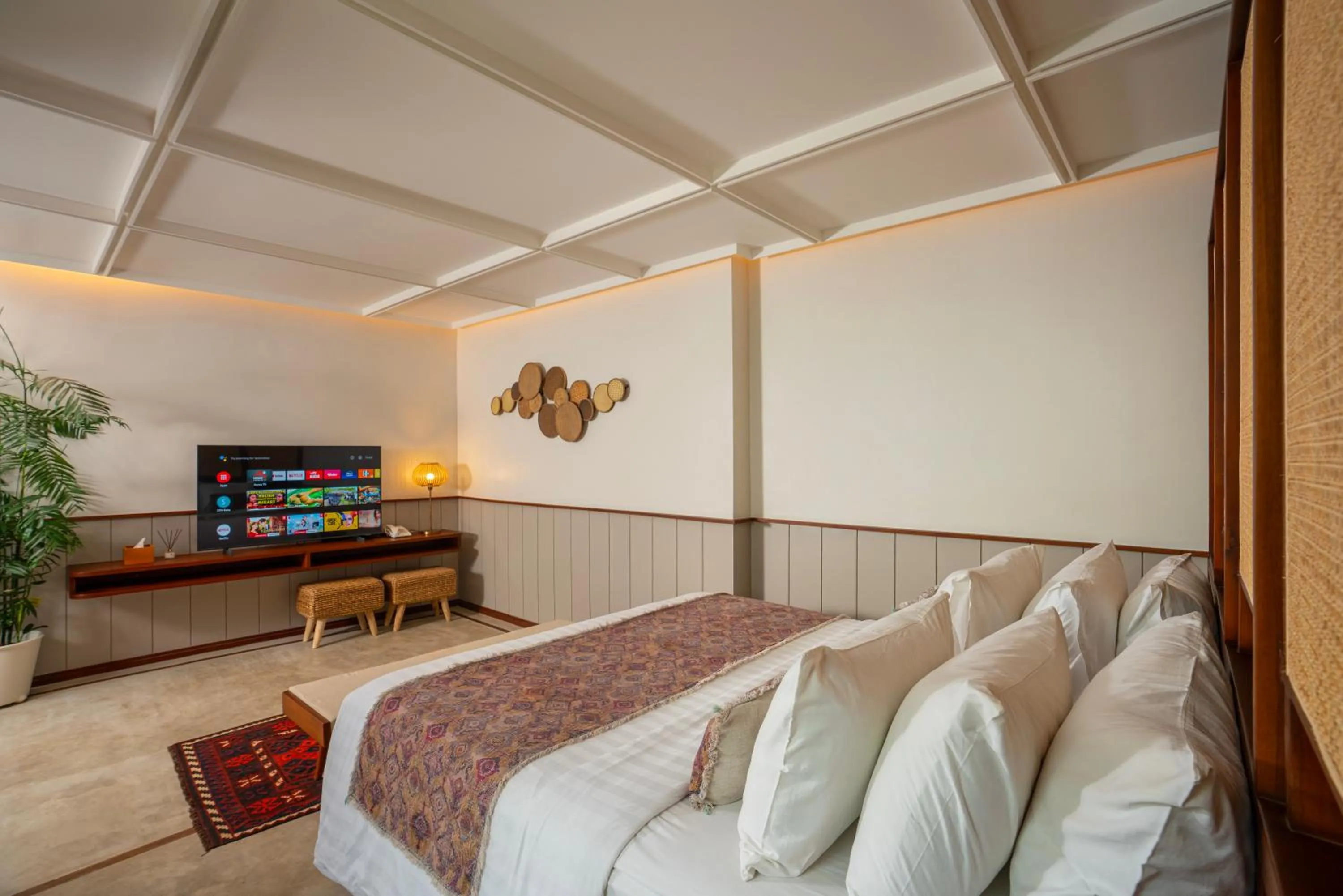 TV and multimedia in The Kemilau Hotel & Villa Canggu Bali