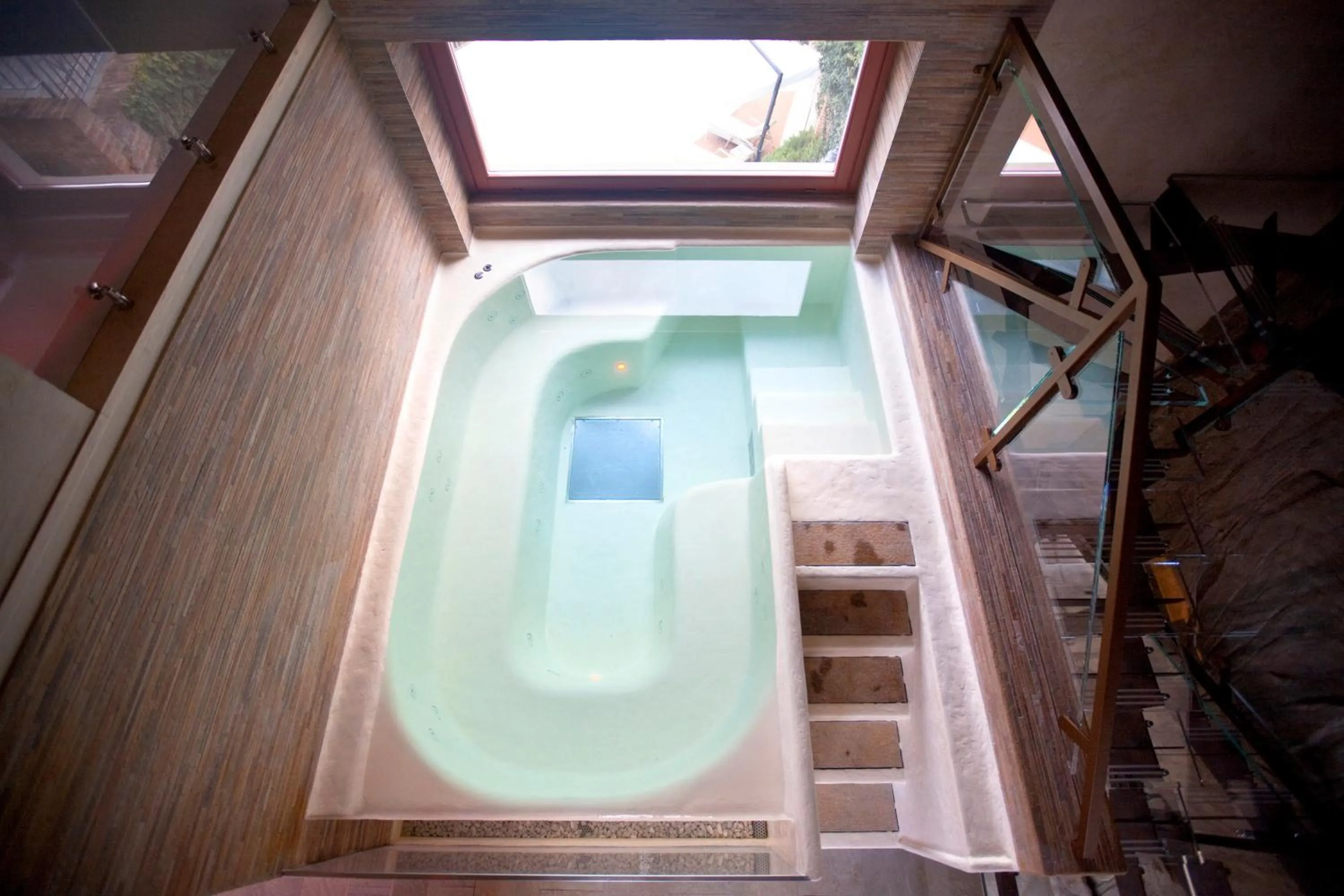 Hot Tub in Relais Villa Prato