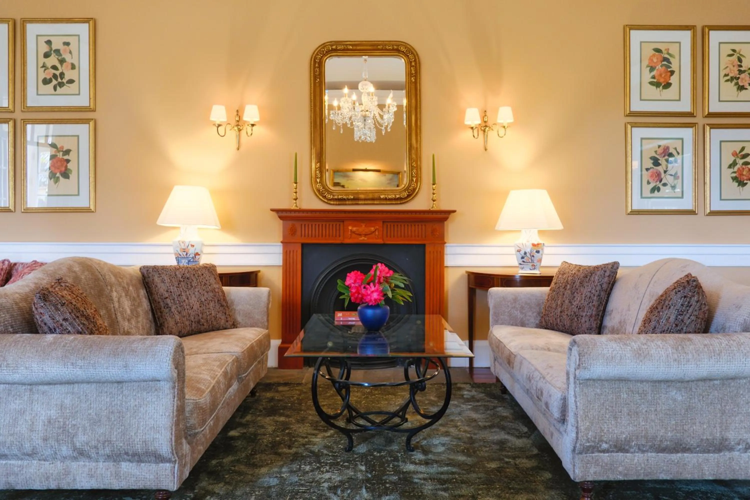 Library in Casa Velha do Palheiro Relais & Chateaux