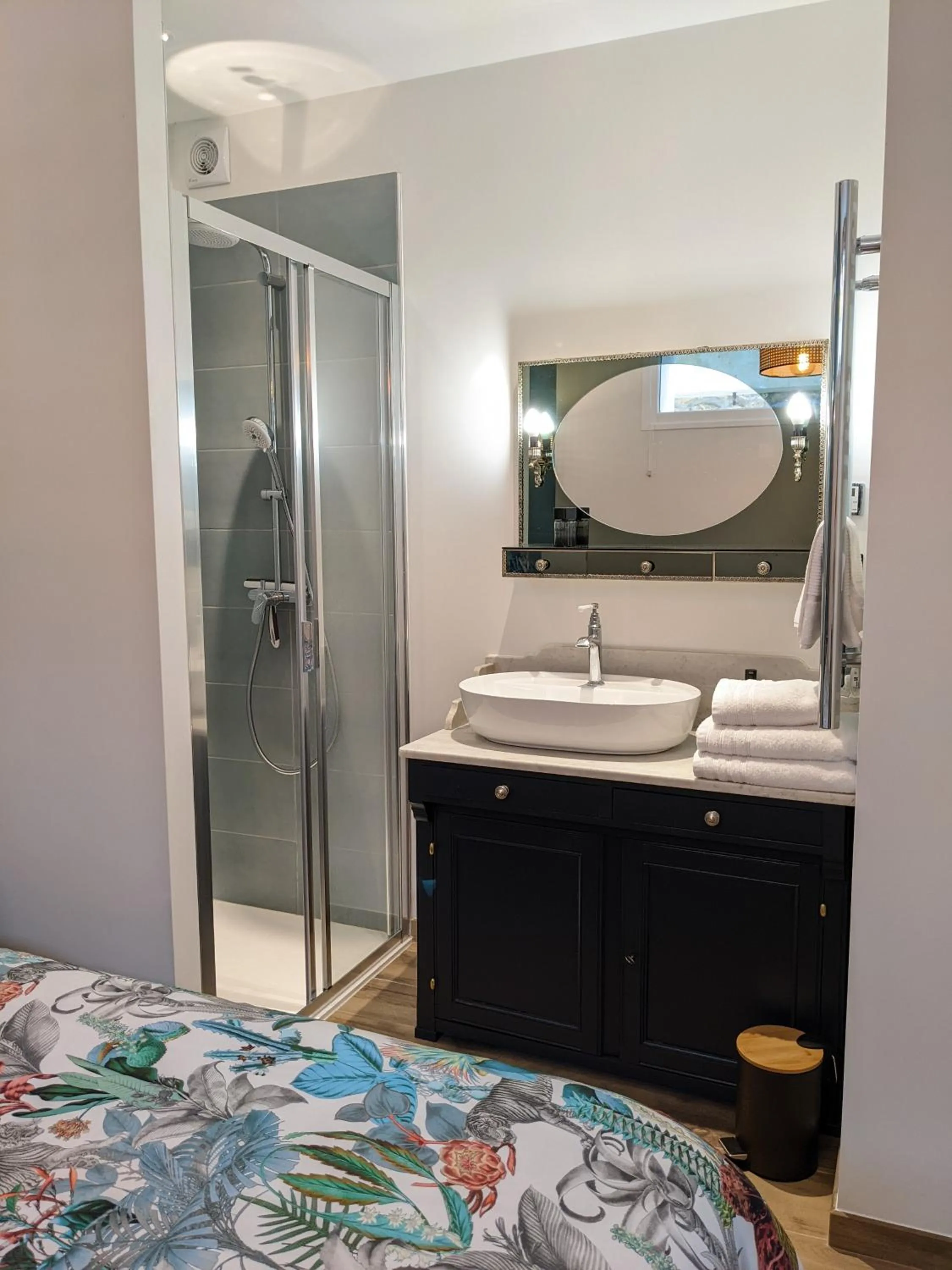 Shower in La Closerie