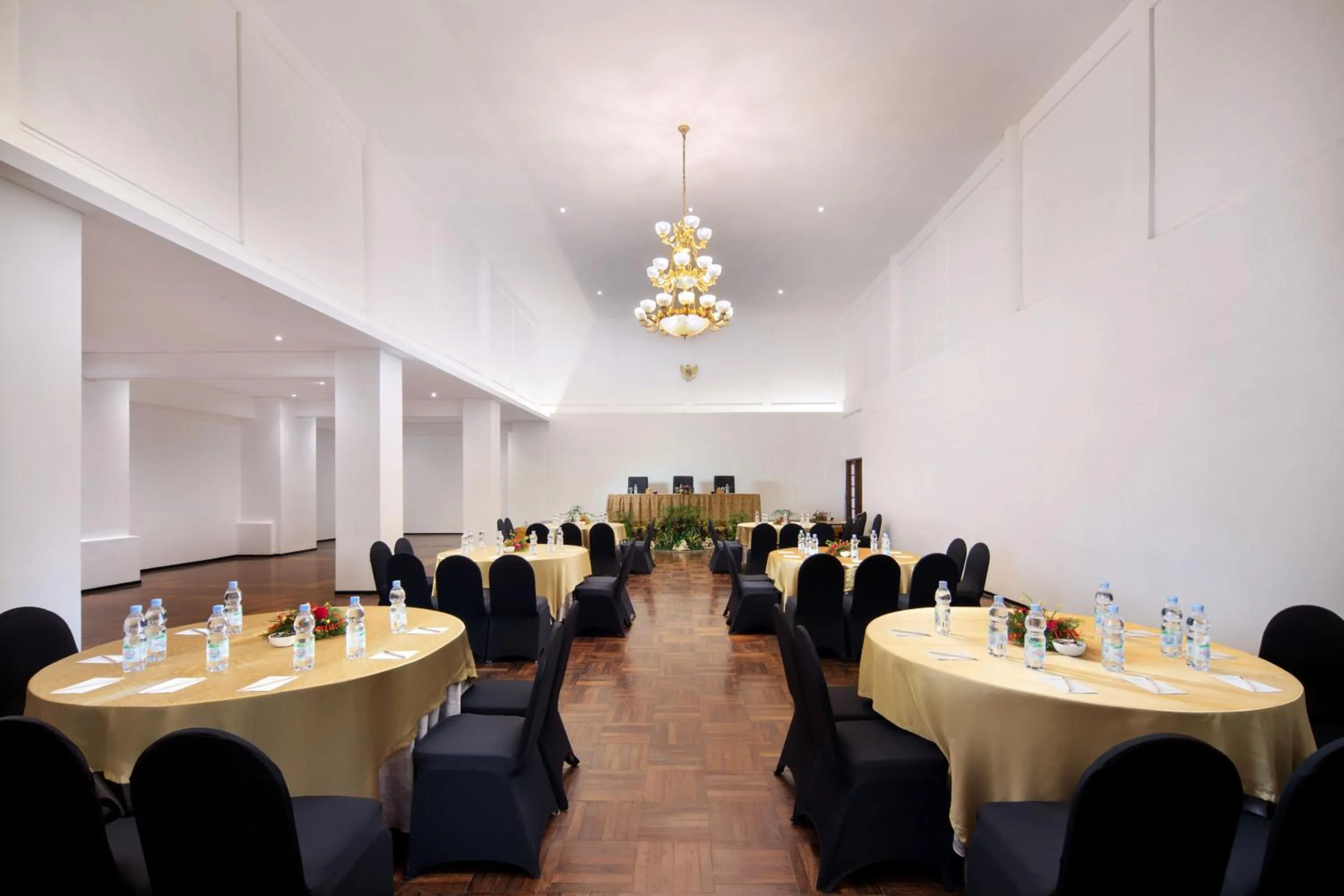 Meeting/conference room in Royal Hotel and Villas Trawas