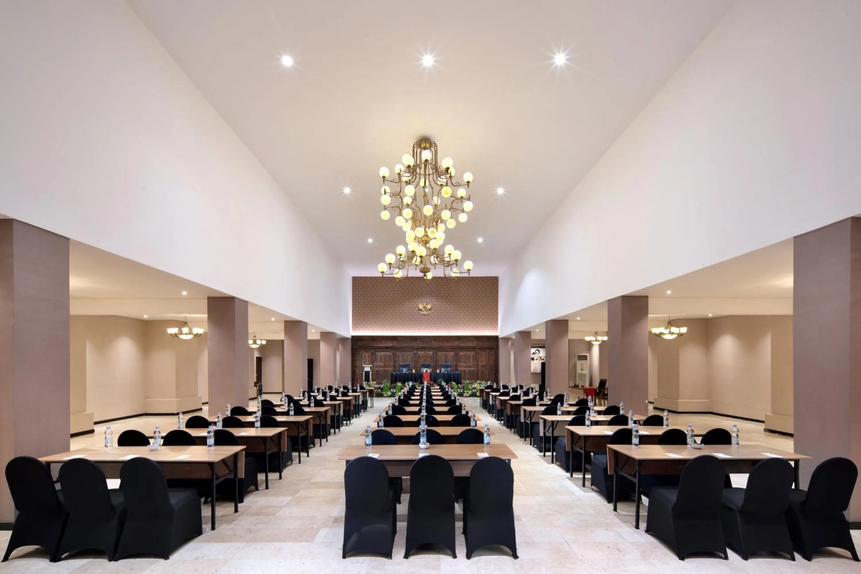 Meeting/conference room in Royal Hotel and Villas Trawas