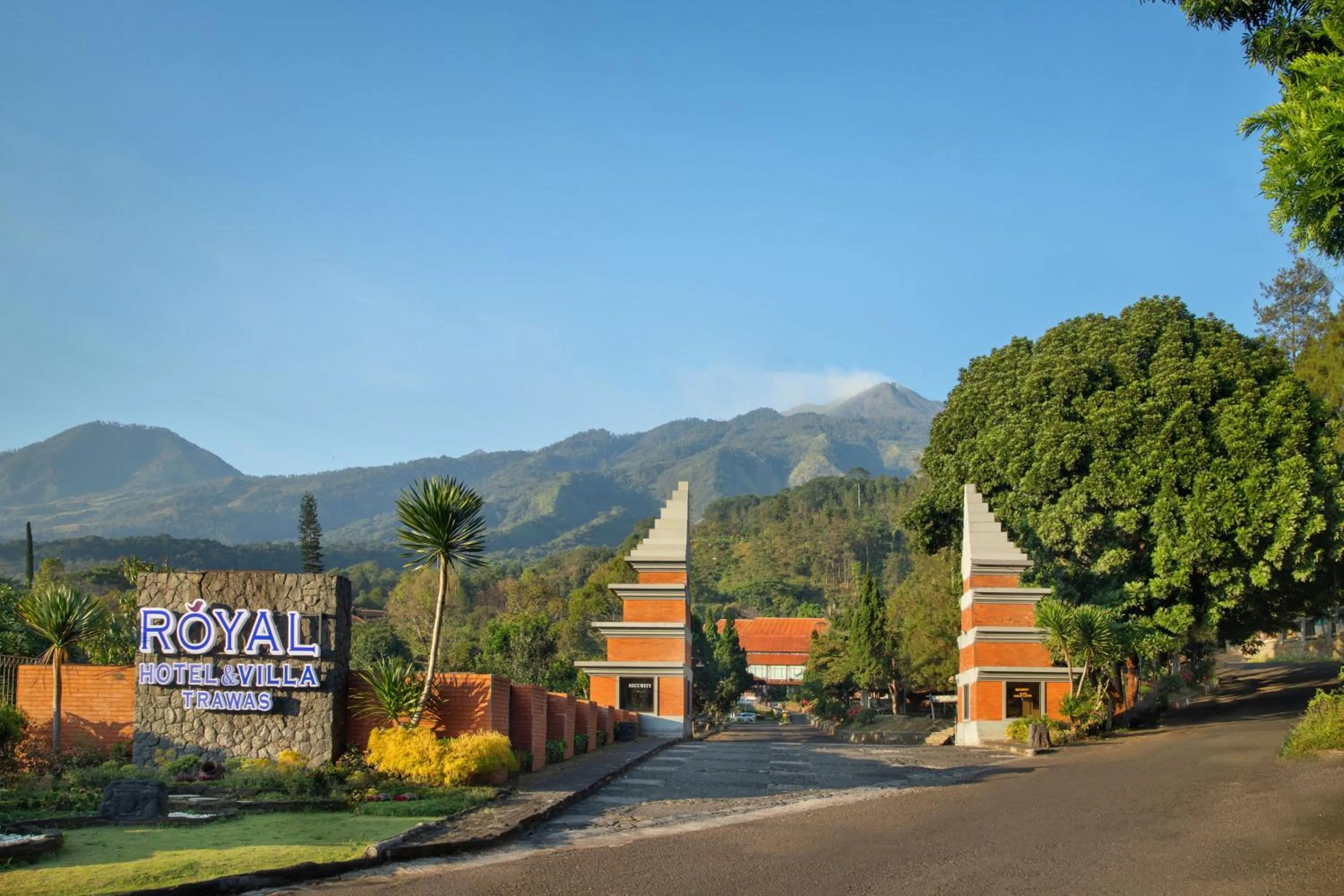 Facade/entrance in Royal Hotel and Villas Trawas