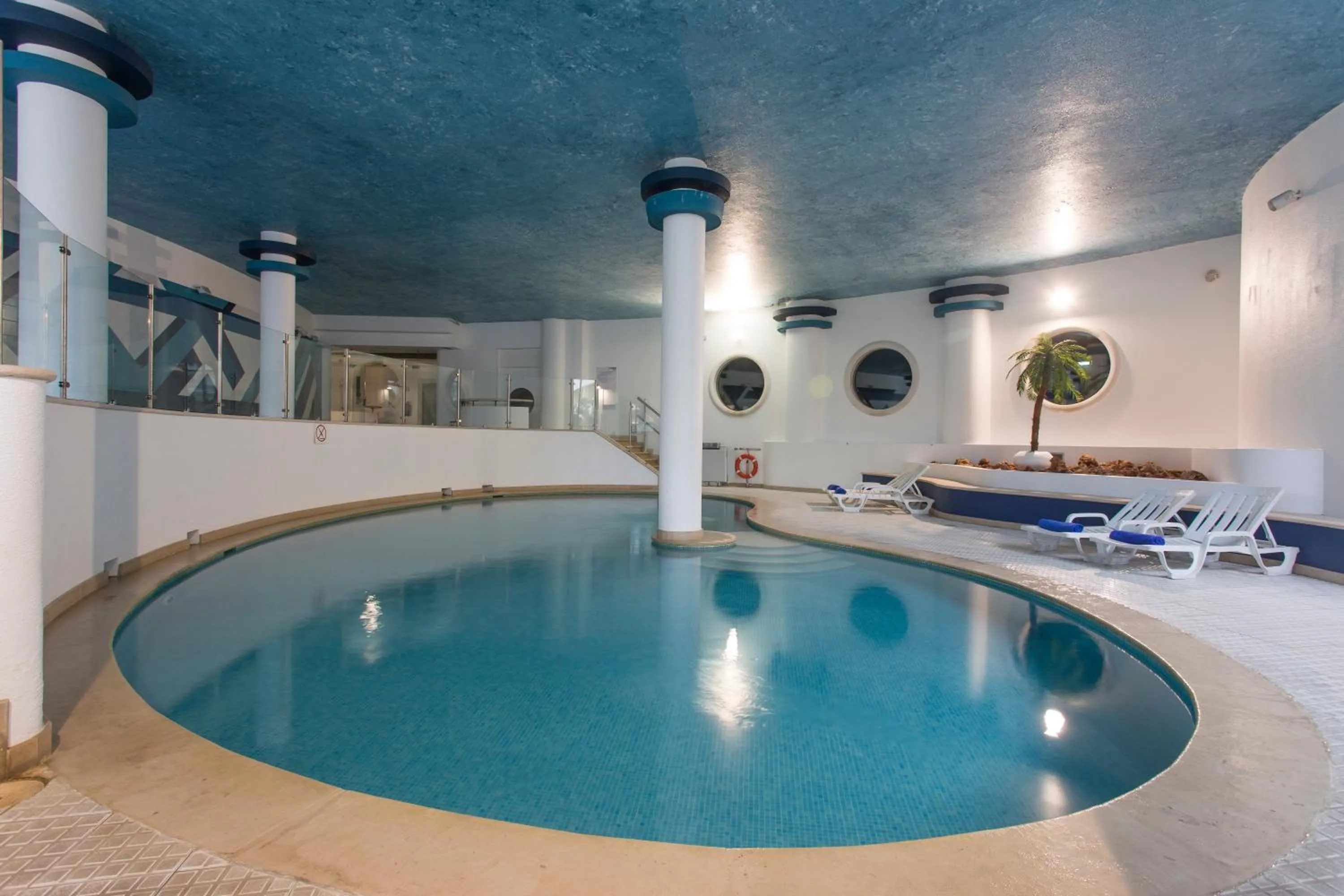 Swimming pool in Ondamar Hotel Apartamentos