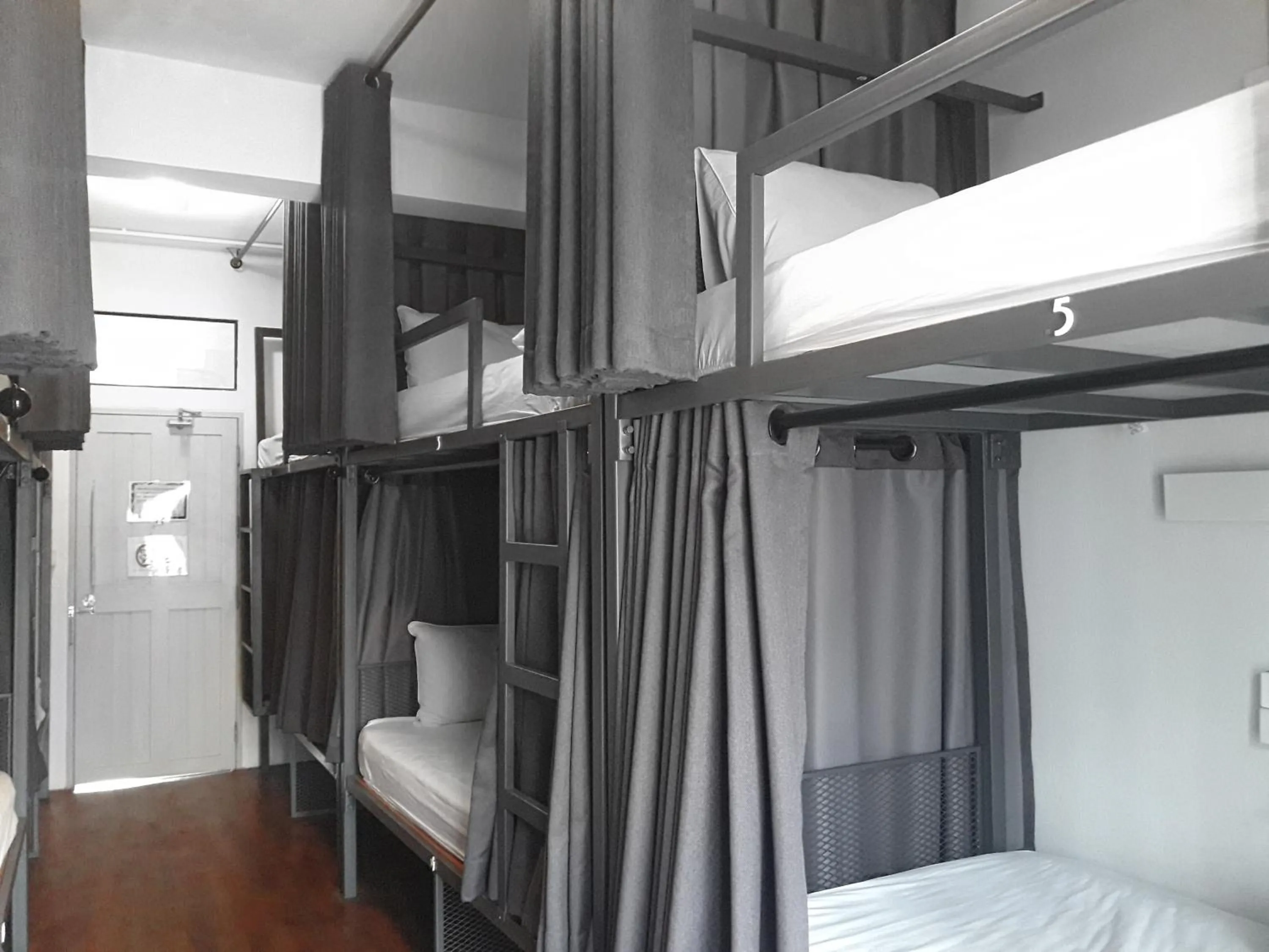 Bedroom, Bed in Hobnob Hostel