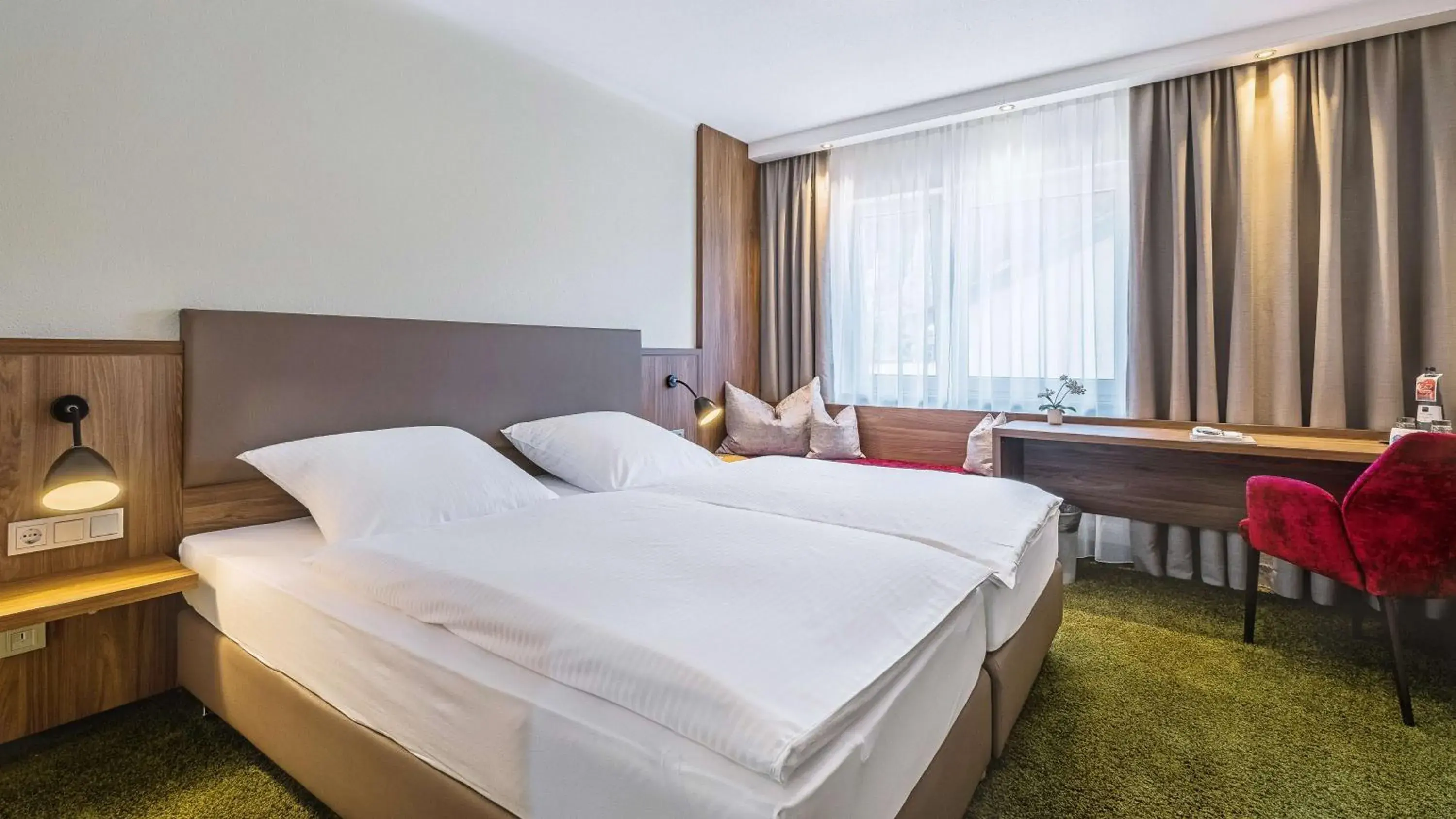 Superior Double Room in Dorint Parkhotel Siegen Superior Double Room in Dorint Parkhotel Siegen