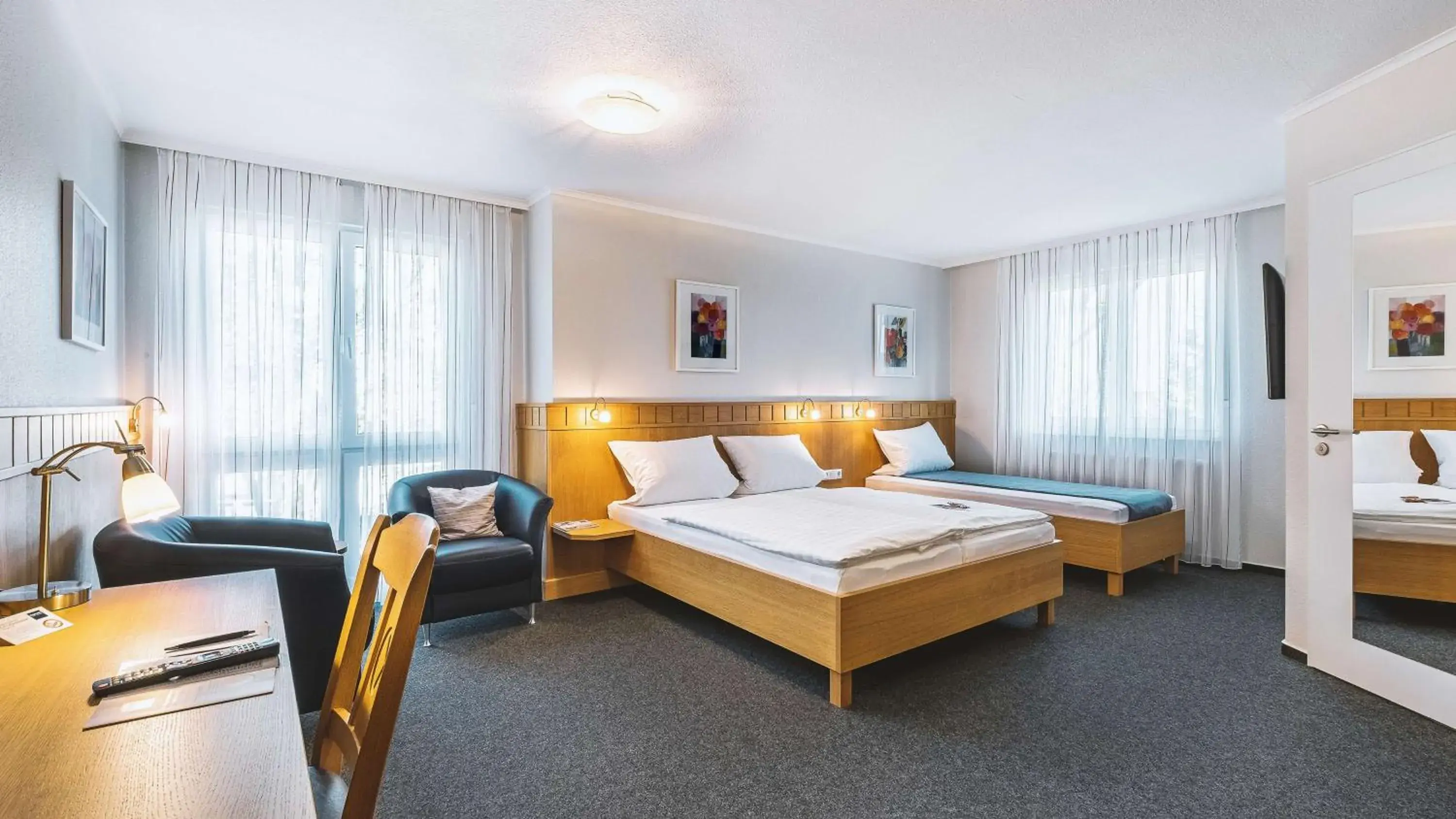 Comfort Triple Room in Dorint Parkhotel Siegen Comfort Triple Room in Dorint Parkhotel Siegen