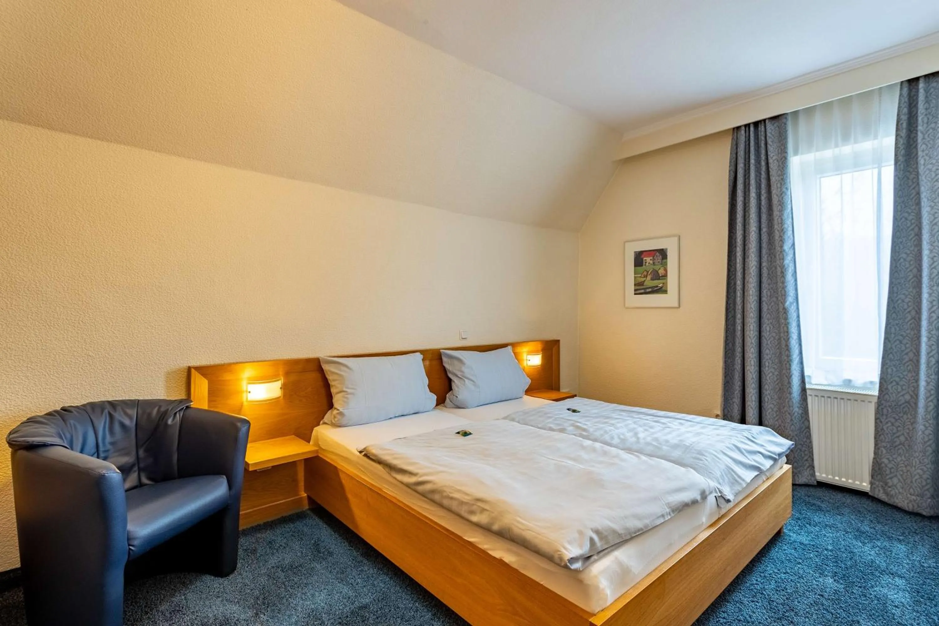 Bedroom, Bed in Dorint Parkhotel Siegen