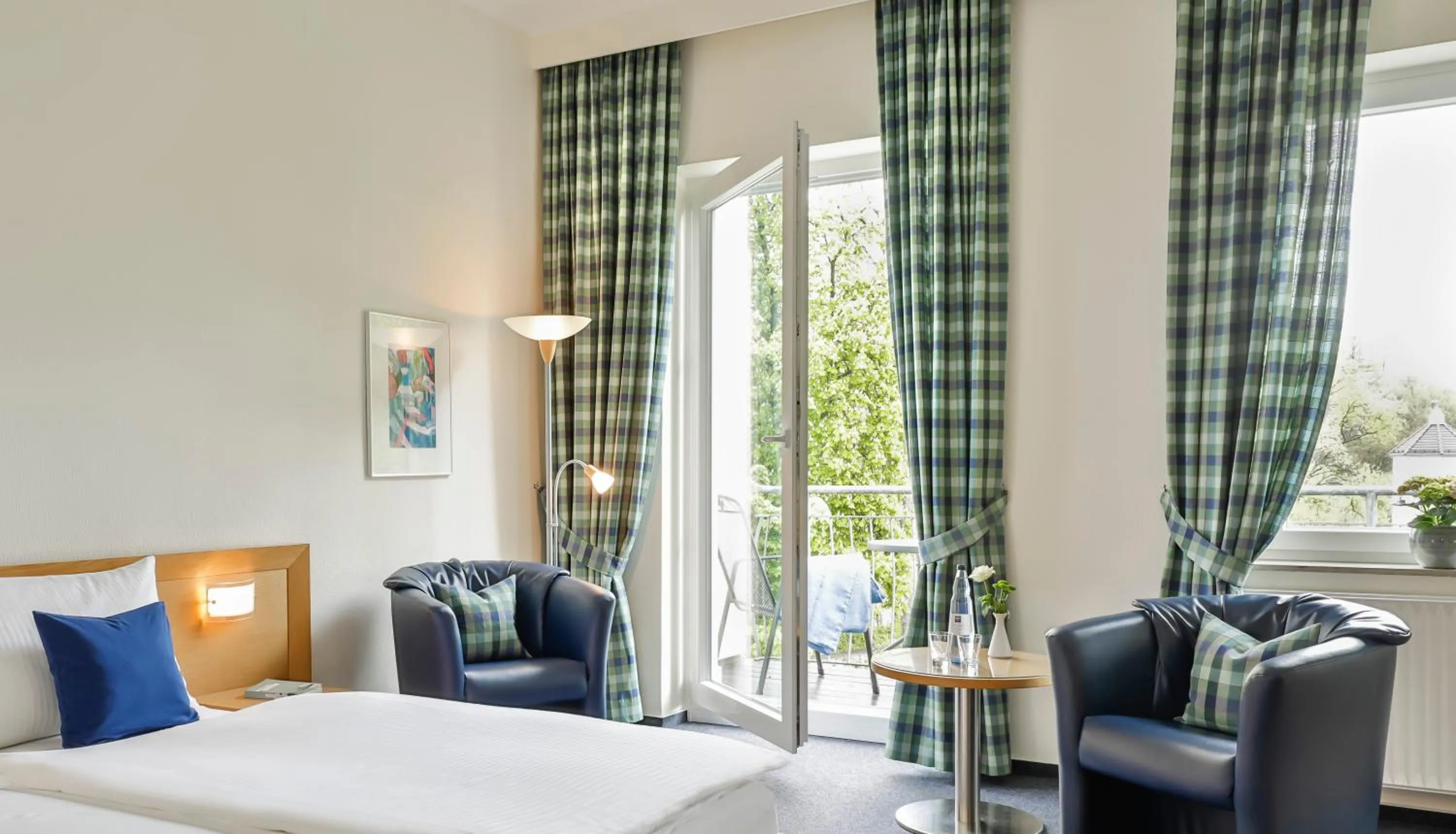 Balcony/Terrace, Bed in Dorint Parkhotel Siegen