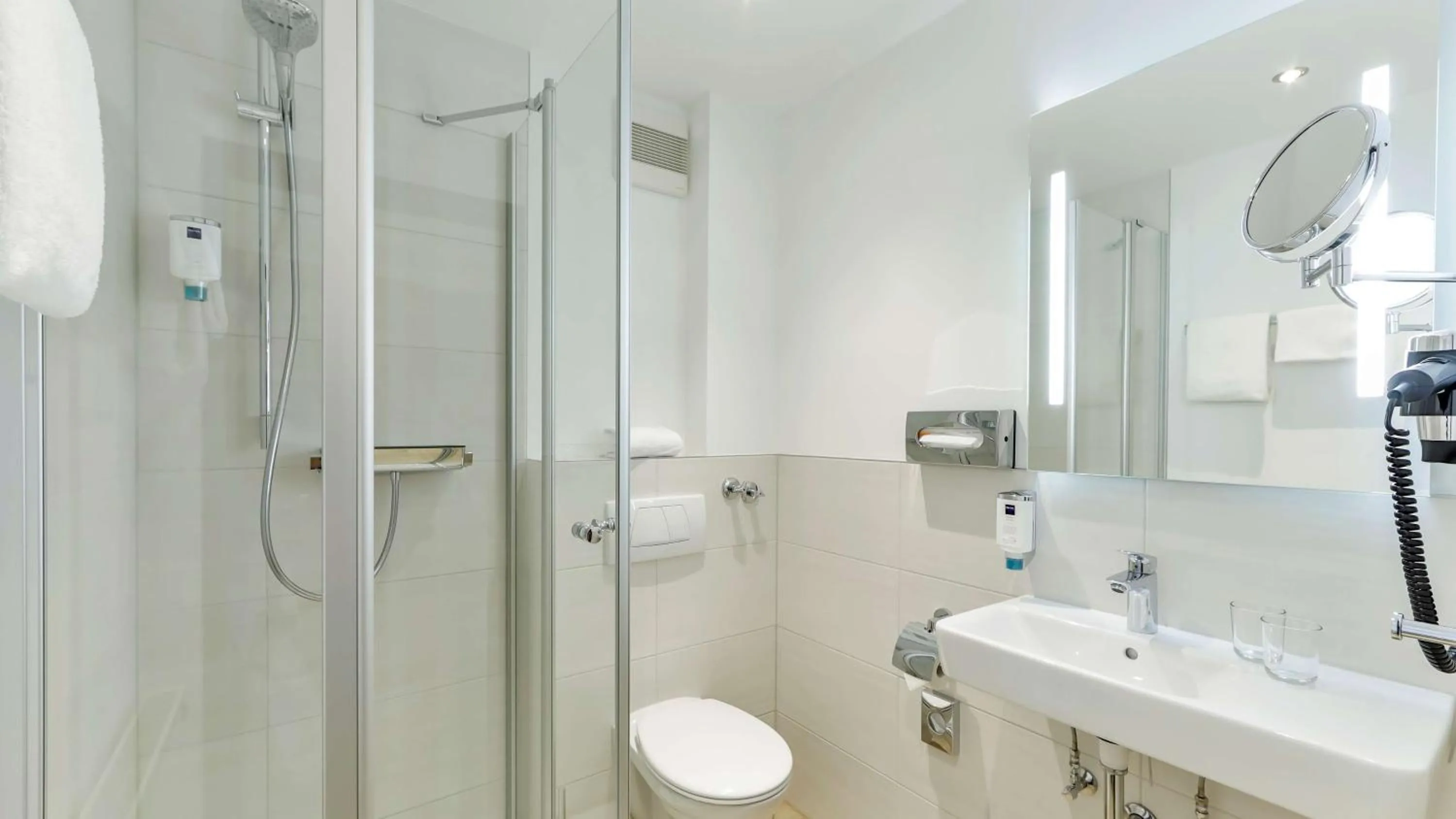 Bathroom in Dorint Parkhotel Siegen