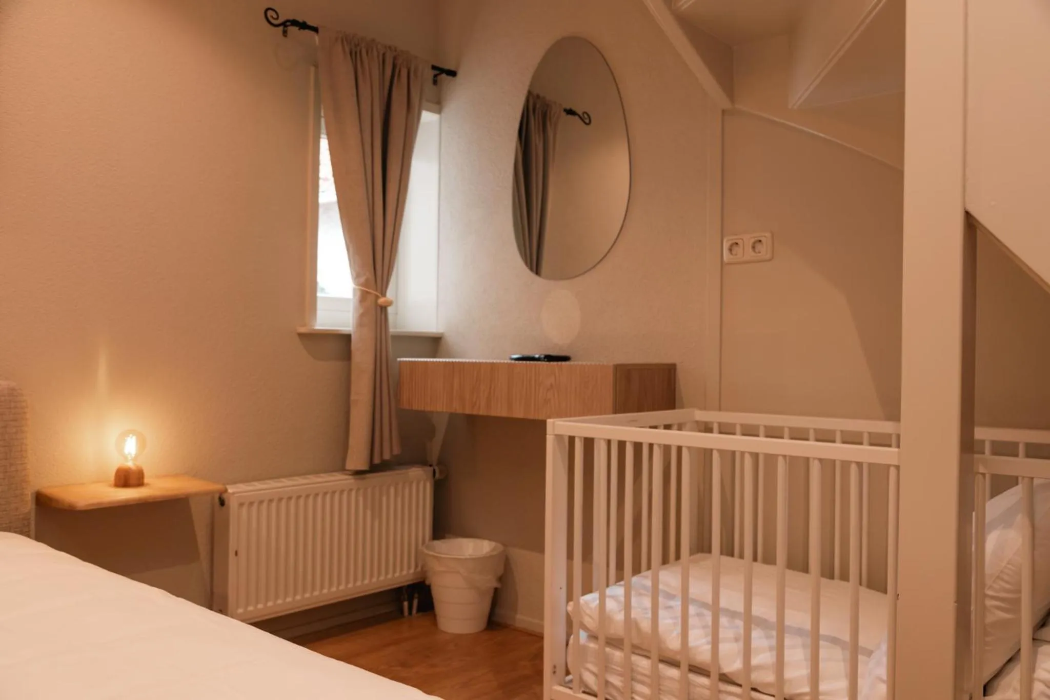 cot, Bed in Boutique Hotel Elburg met Tapperij
