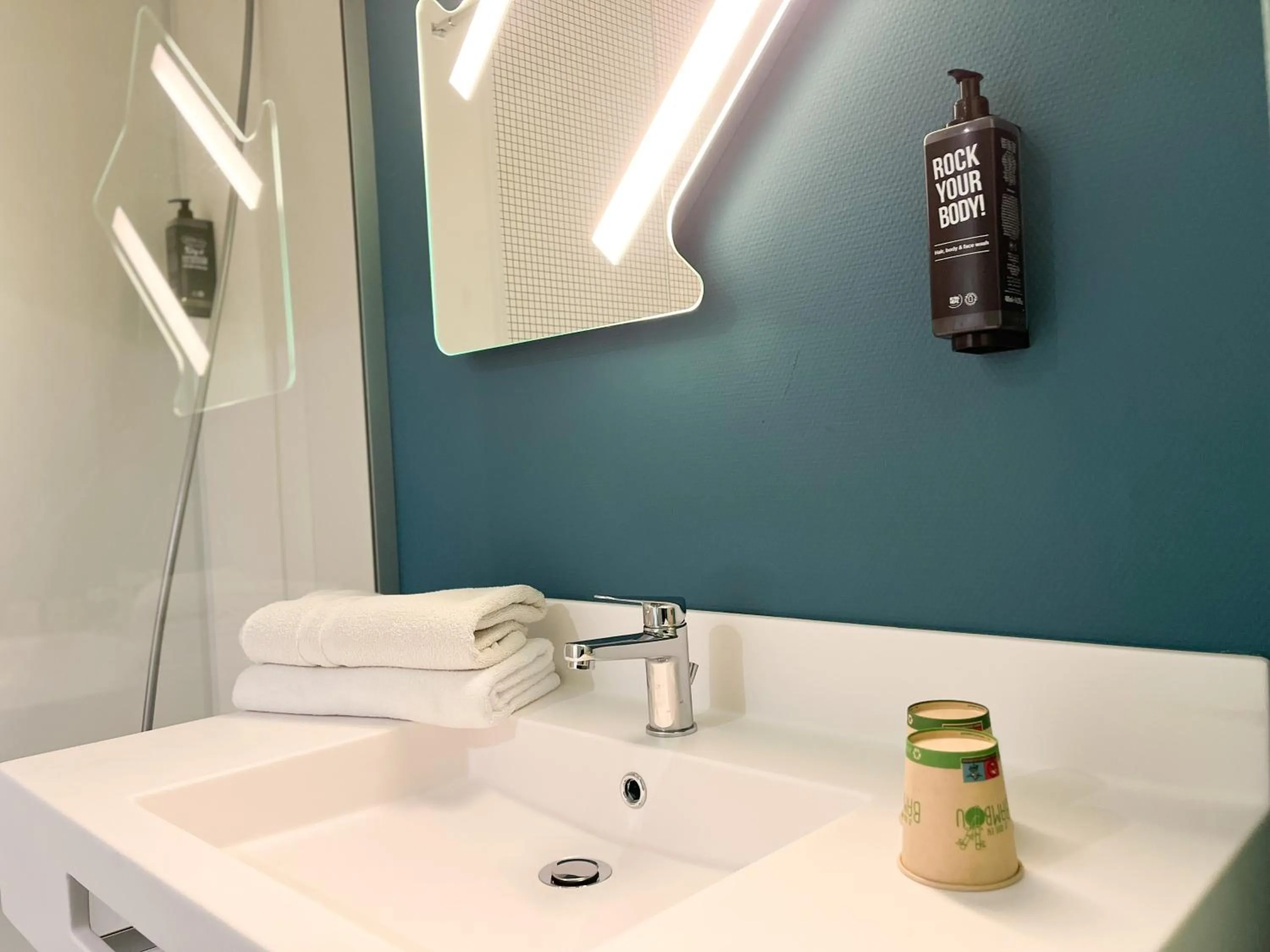 Bathroom in Ibis Budget Saint Christol Les Alès