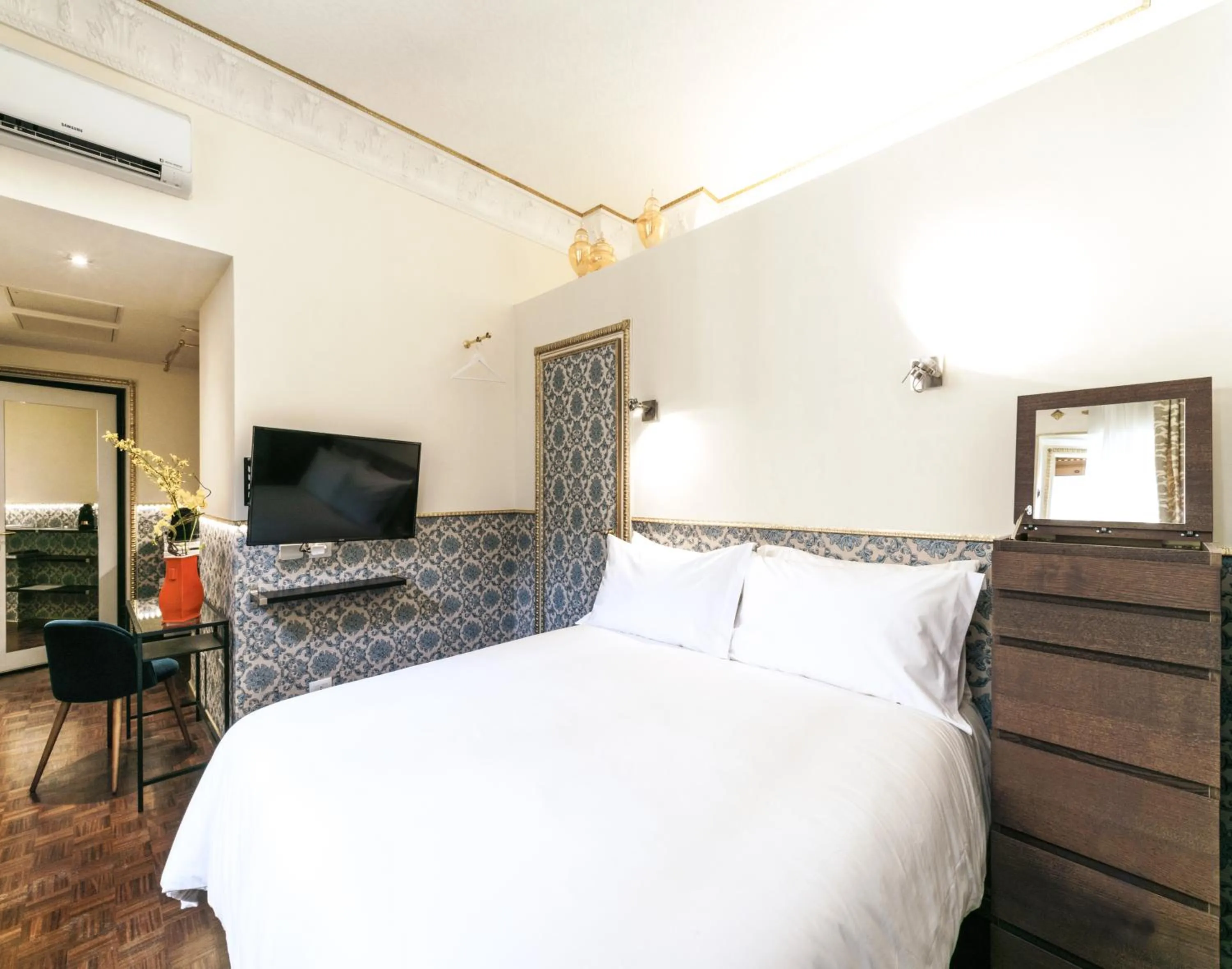 Bed in Rivière Private Rooms Alla Scala