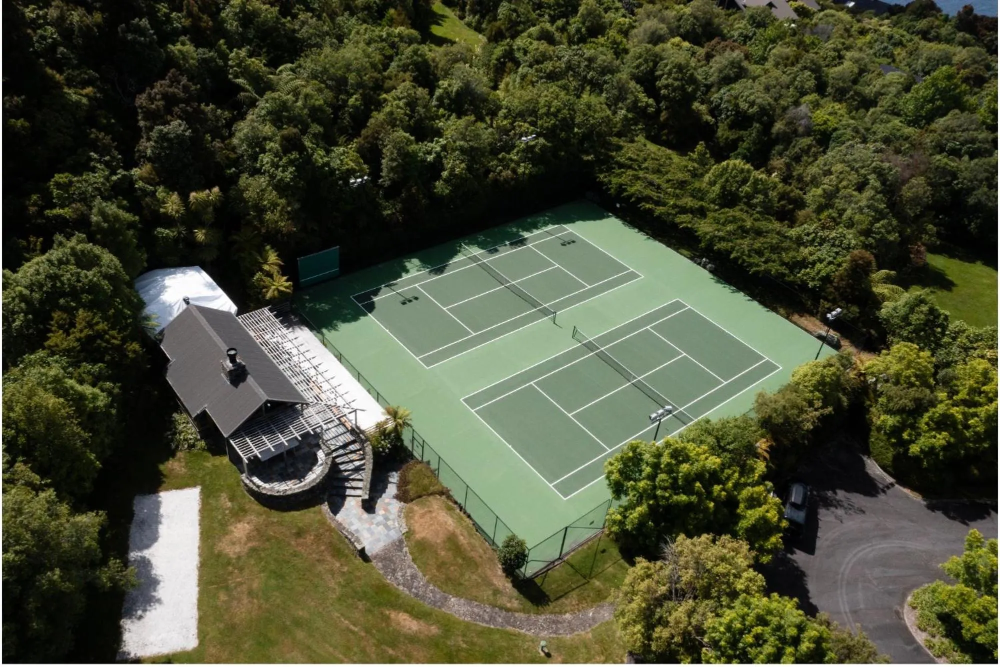 Tennis court in The Point Villas