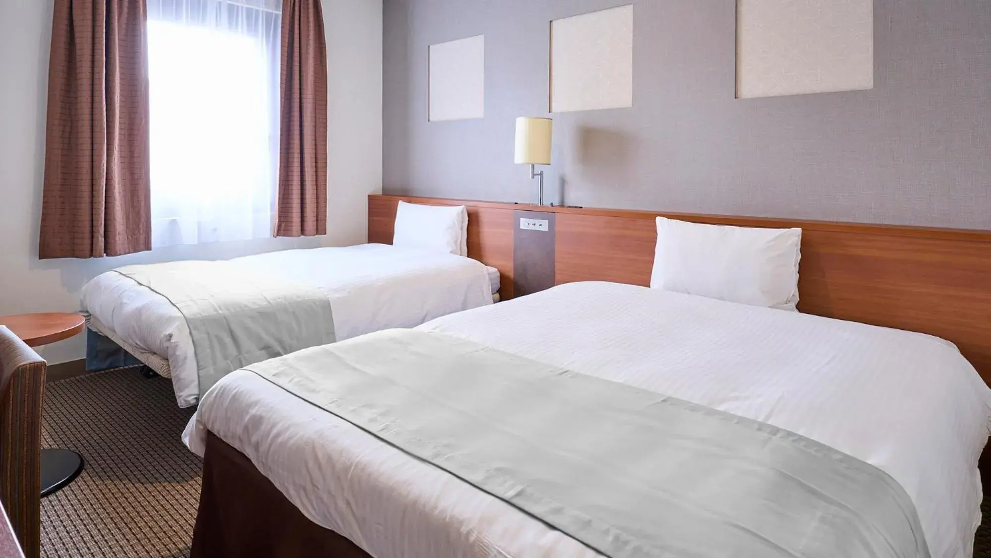 Double Bed + Extra Bed - Smoking in Vessel Inn Yachiyo Katsudai Ekimae Double Bed + Extra Bed - Smoking in Vessel Inn Yachiyo Katsudai Ekimae