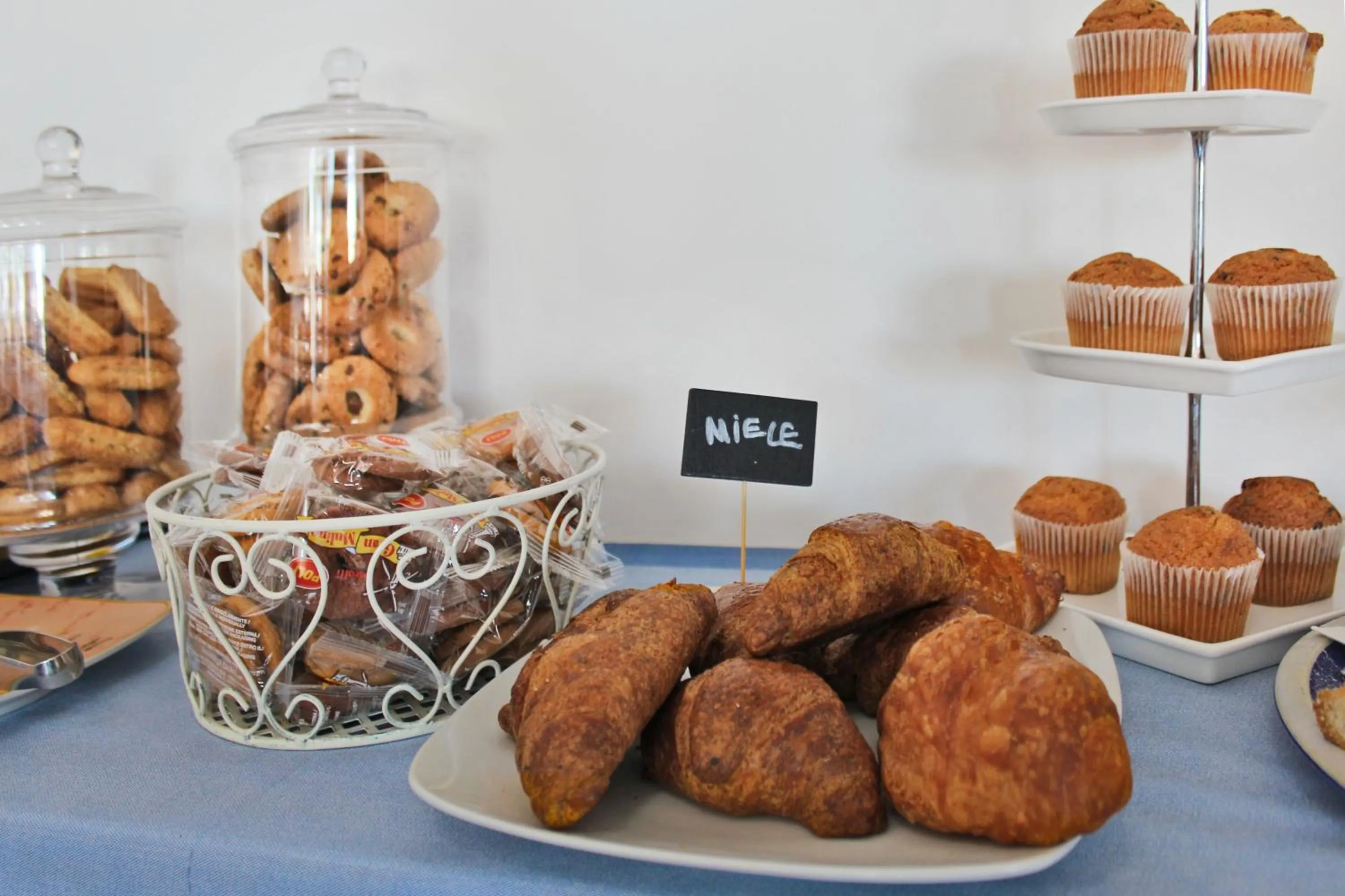 Buffet breakfast in Hotel Touring