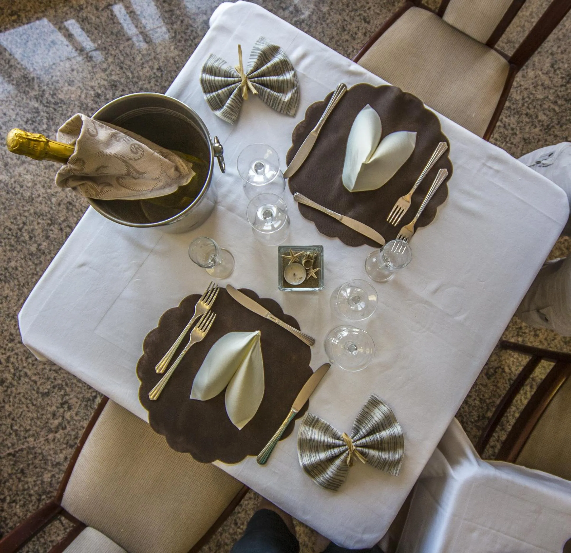 Restaurant/places to eat in Hotel Touring