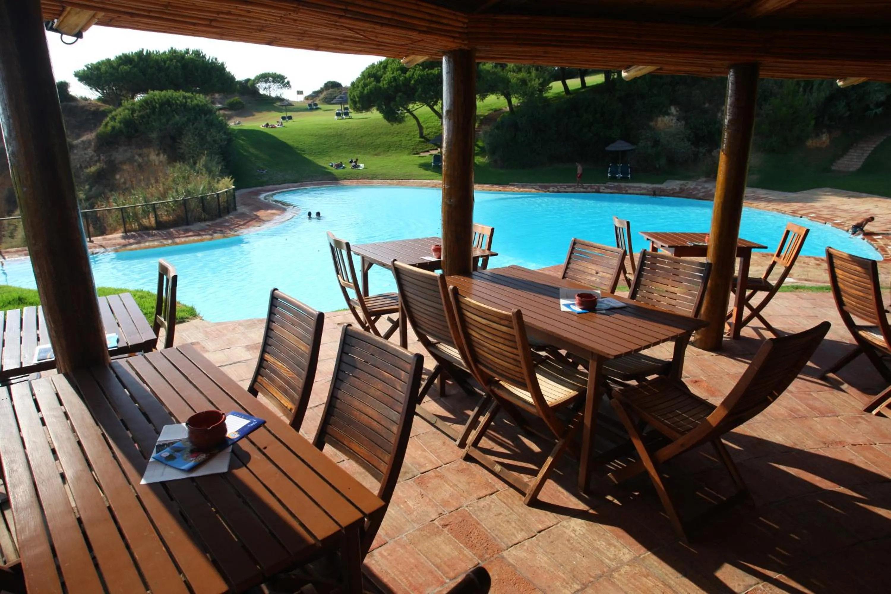 Restaurant/places to eat in Prainha Clube