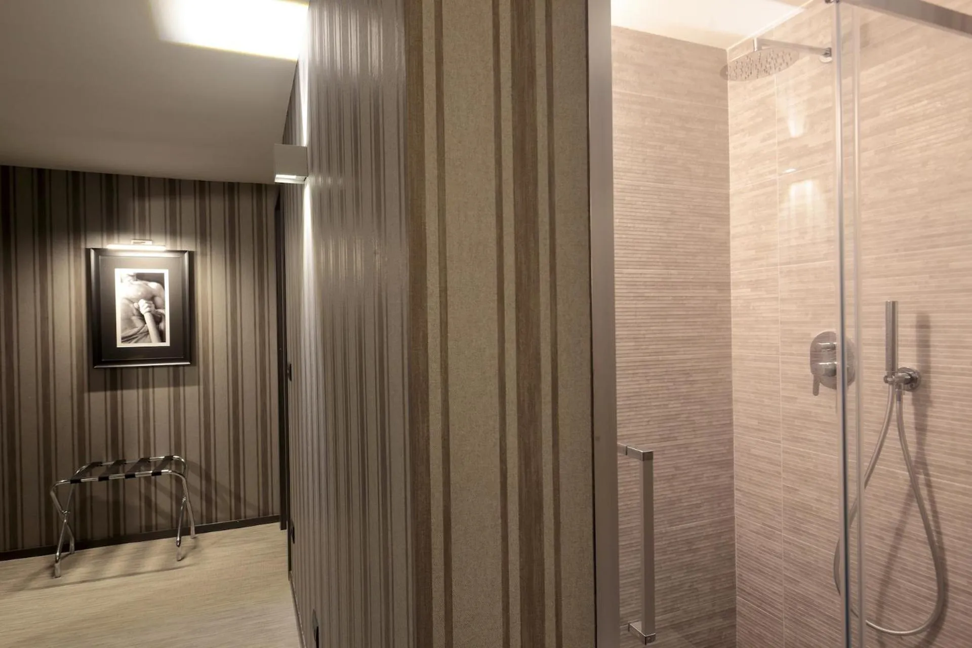 Shower in Imbriani Guest House