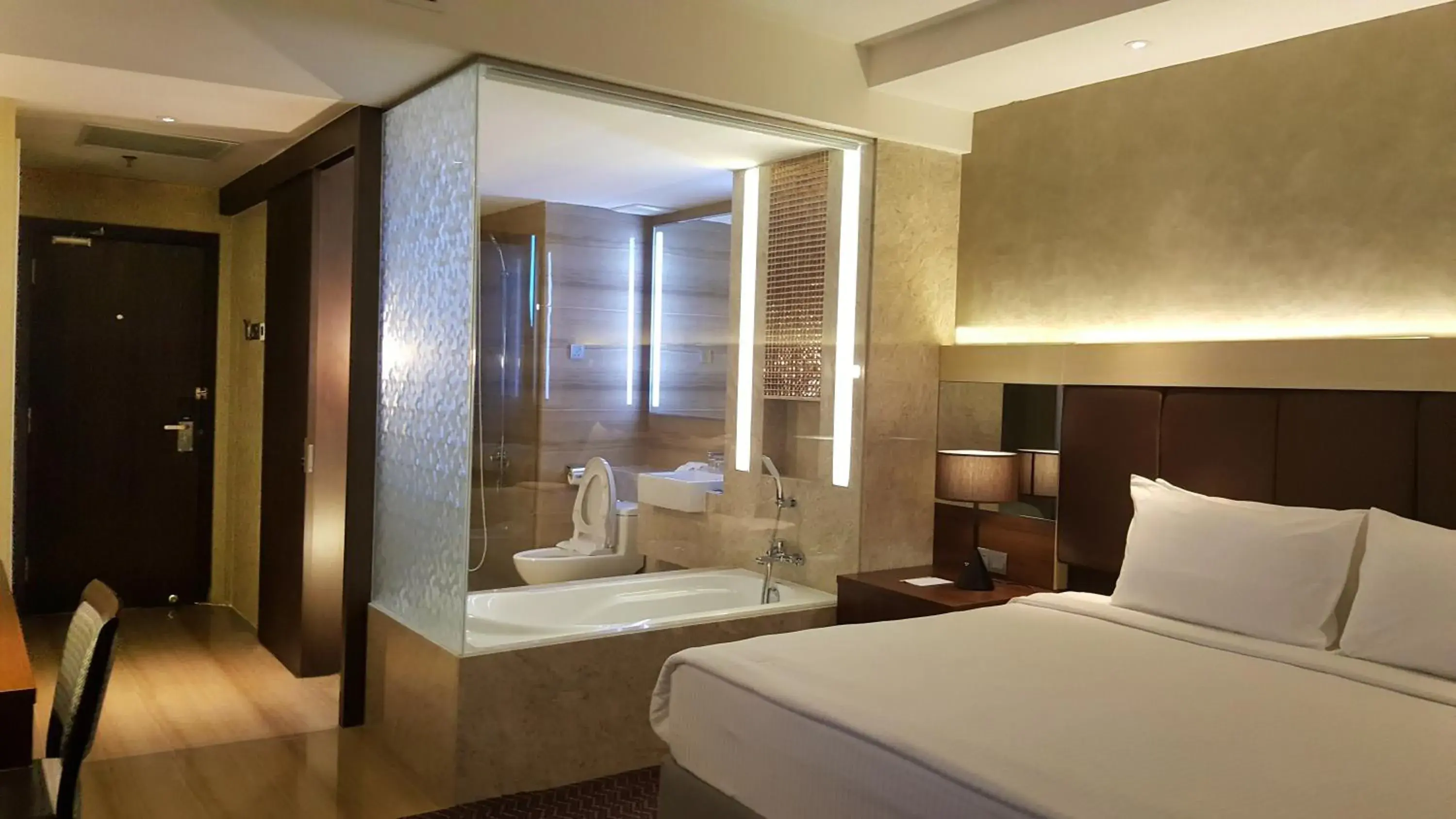 Premier Deluxe King Room - single occupancy - Bathtub in KSL Hotel & Resort Premier Deluxe King Room - single occupancy - Bathtub in KSL Hotel & Resort