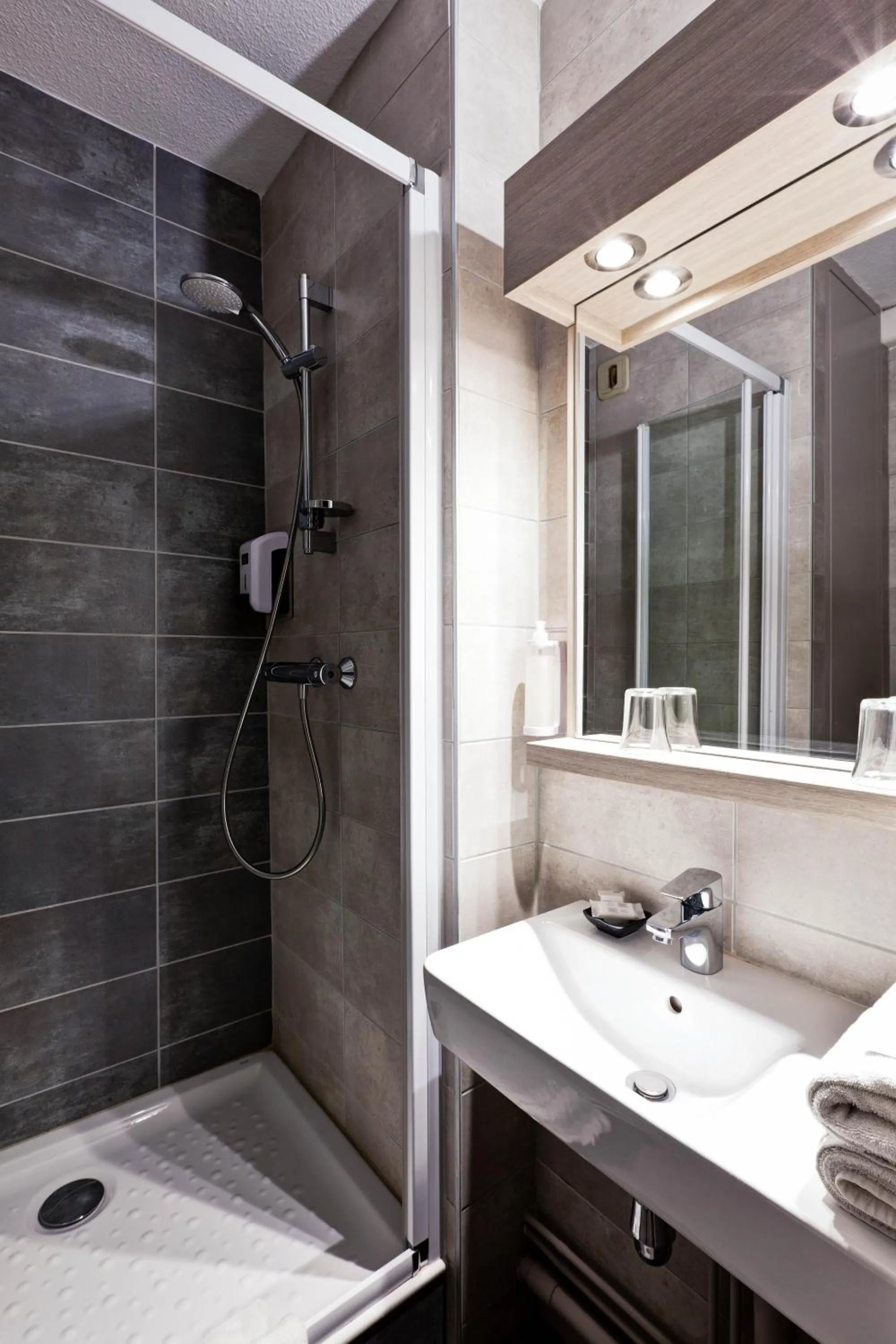 Bathroom in Hotel Le Lumière