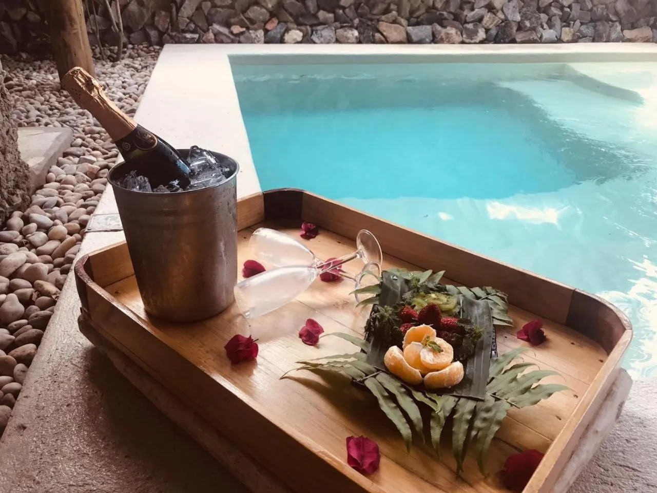 Bedroom in Aloha Village Bangalôs