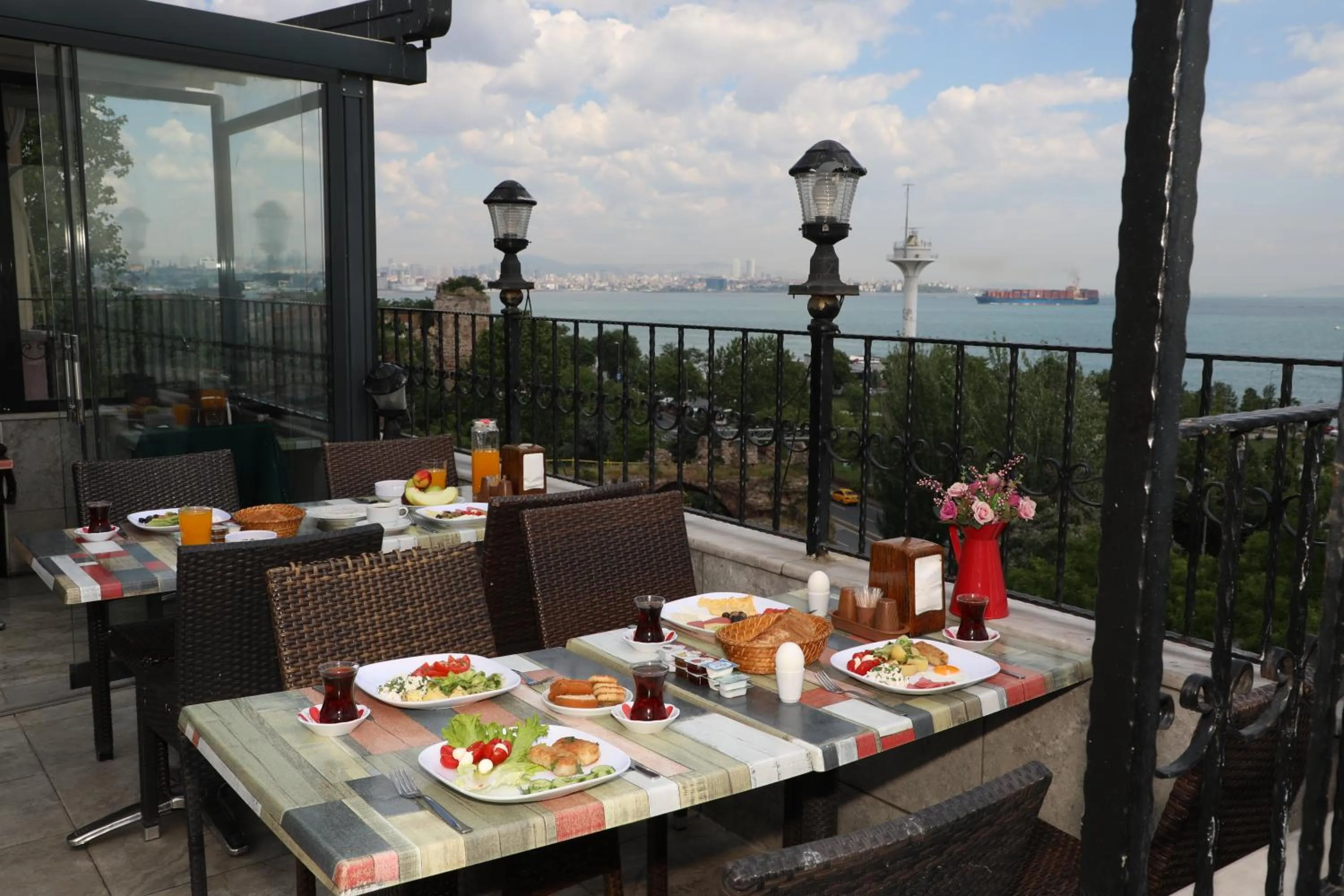 Balcony/Terrace in Seahouse Suites