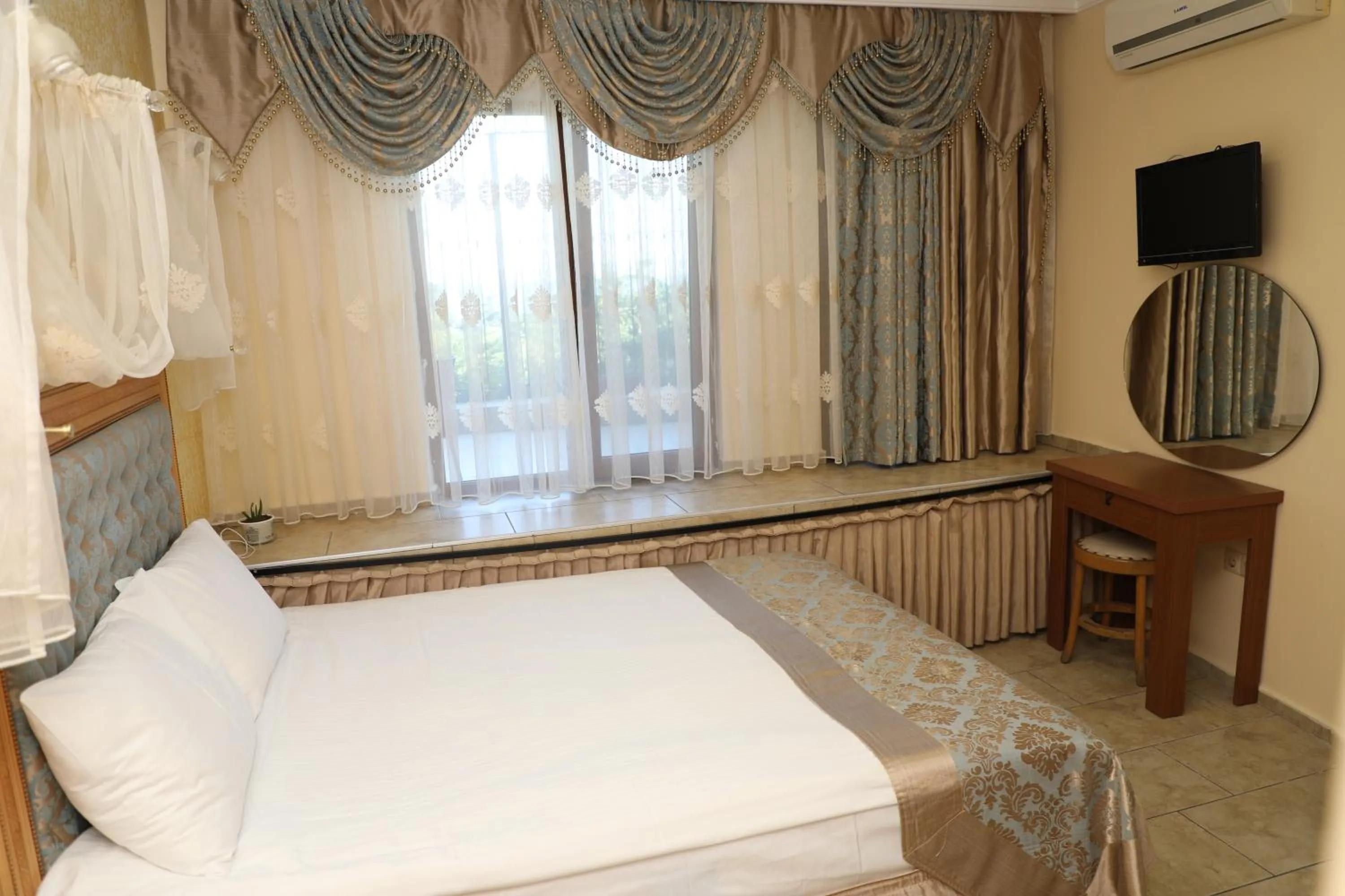 Bed in Seahouse Suites