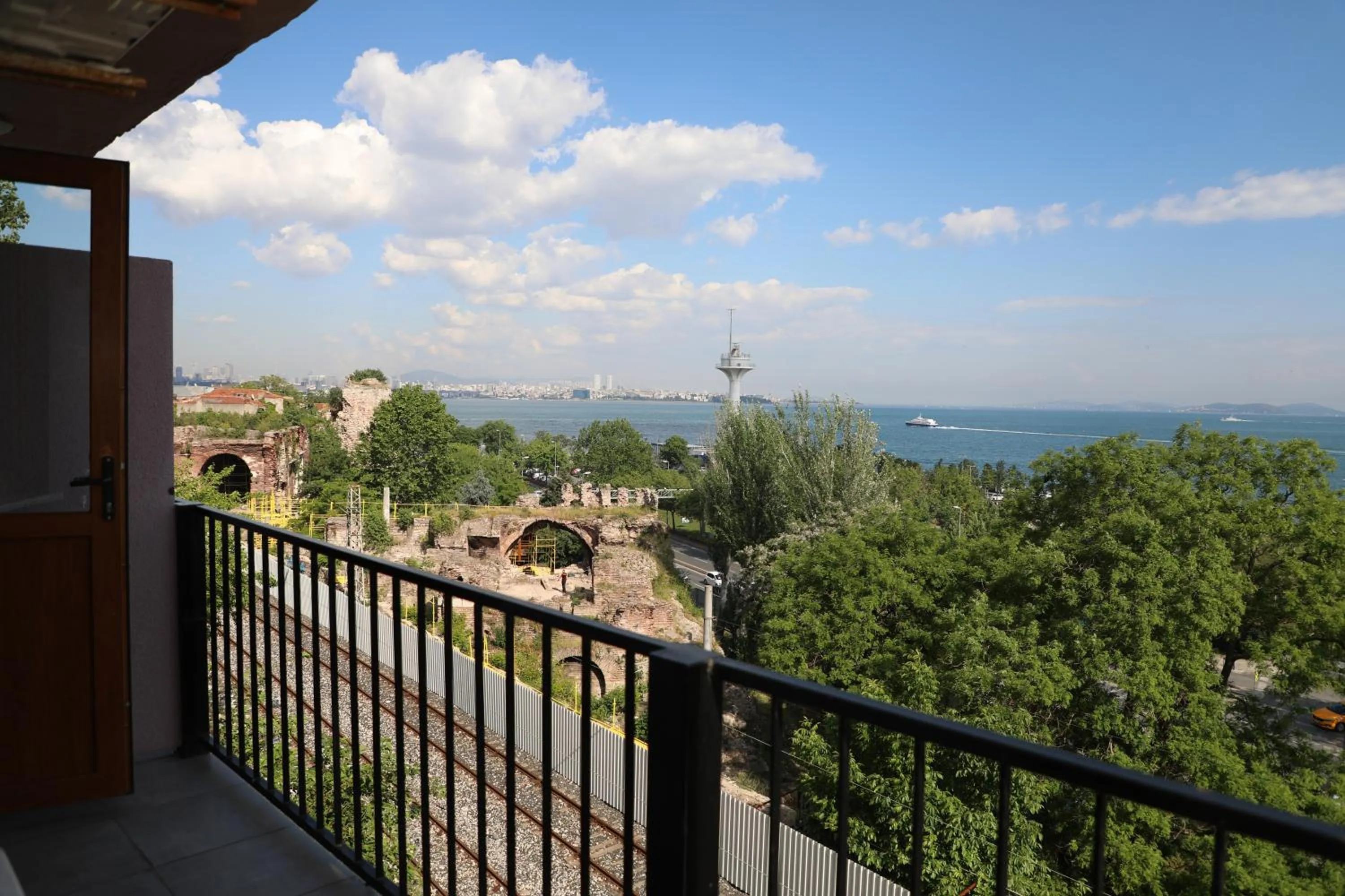 Balcony/Terrace in Seahouse Suites