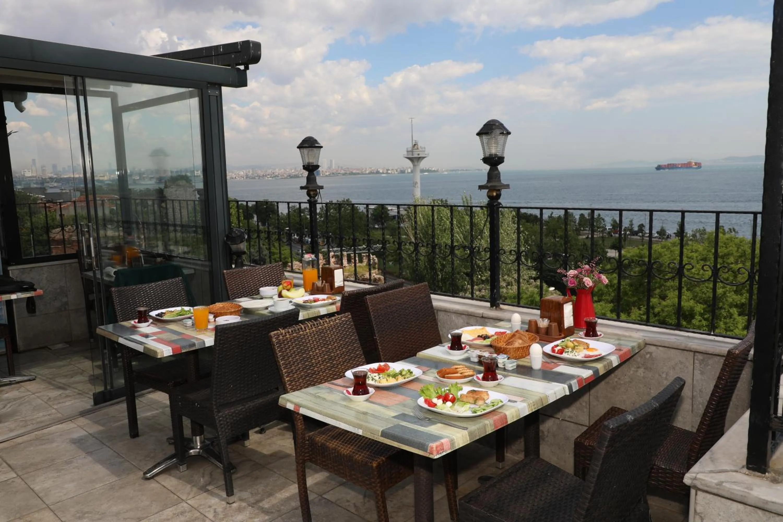 Balcony/Terrace in Seahouse Suites