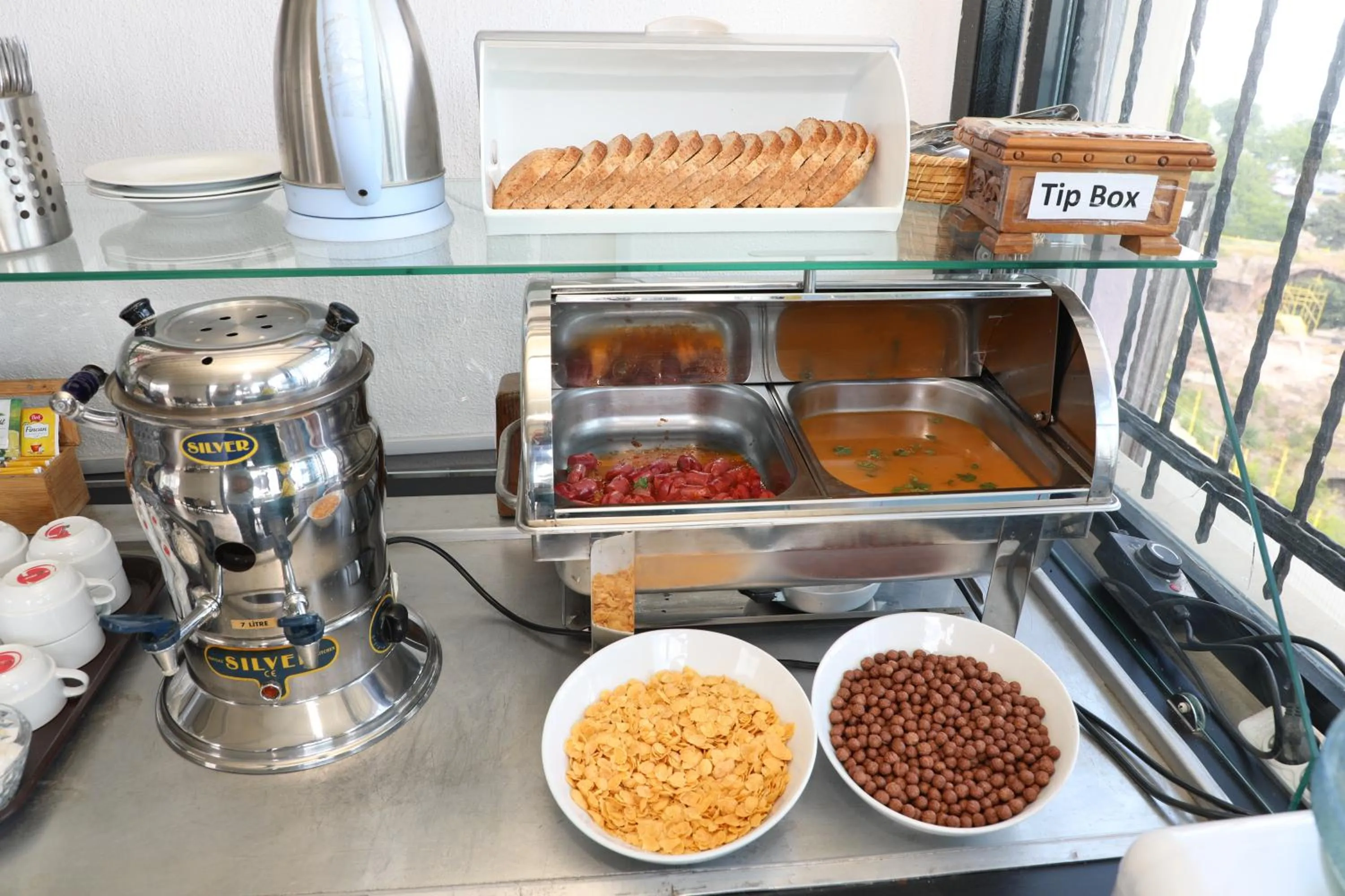 Coffee/tea facilities in Seahouse Suites